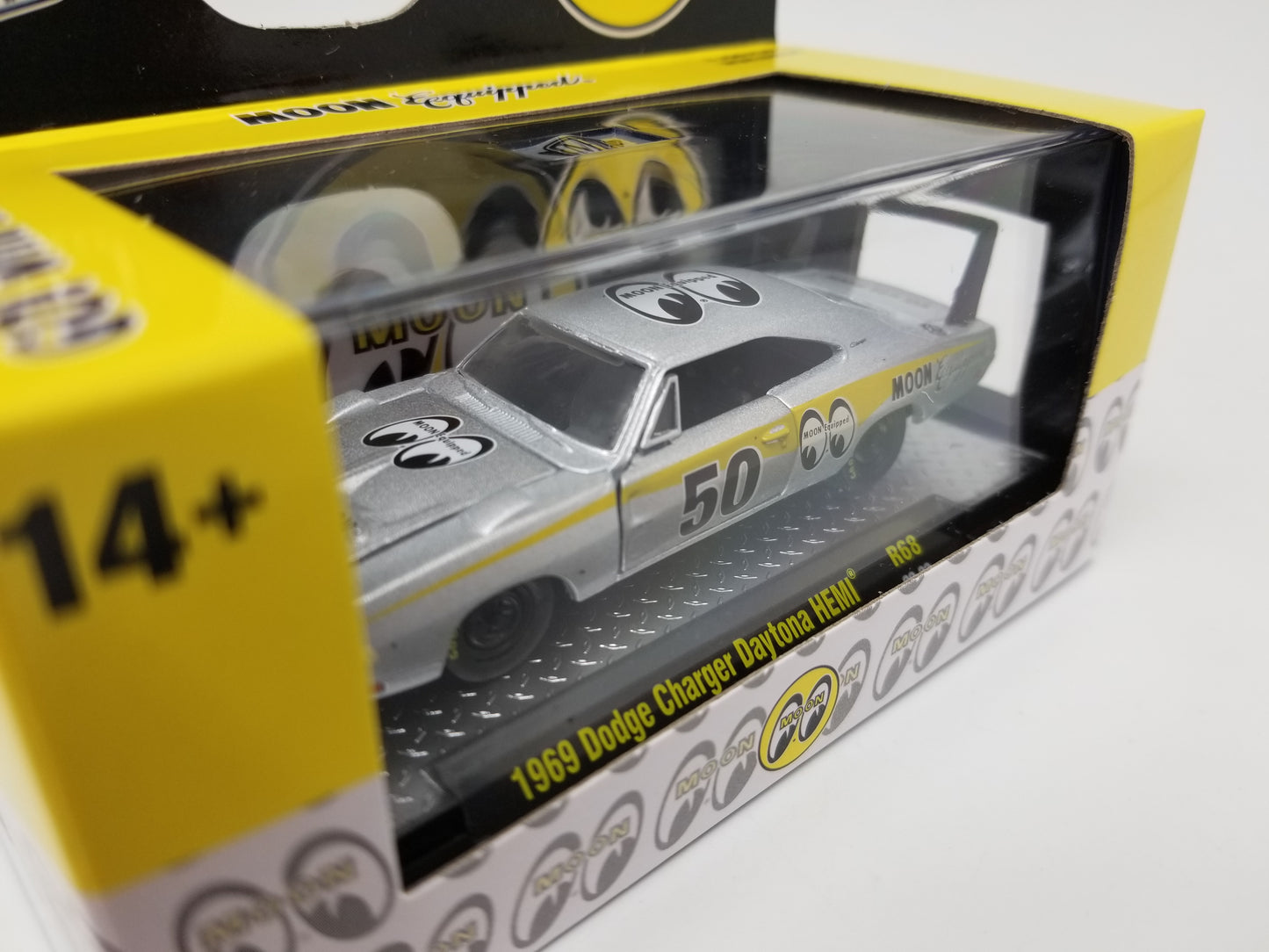 M2 1969 Dodge Charger Daytona HEMI - Moon Equipped