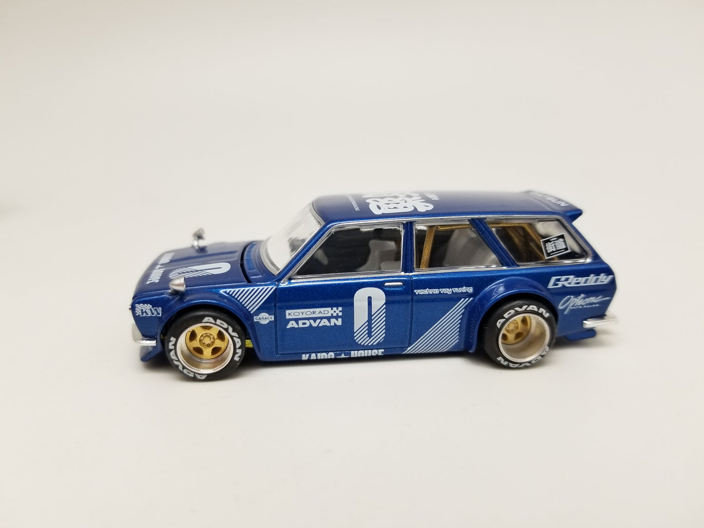 Kaido House 011 MiniGT - Datsun 510 Wagon - BLUE