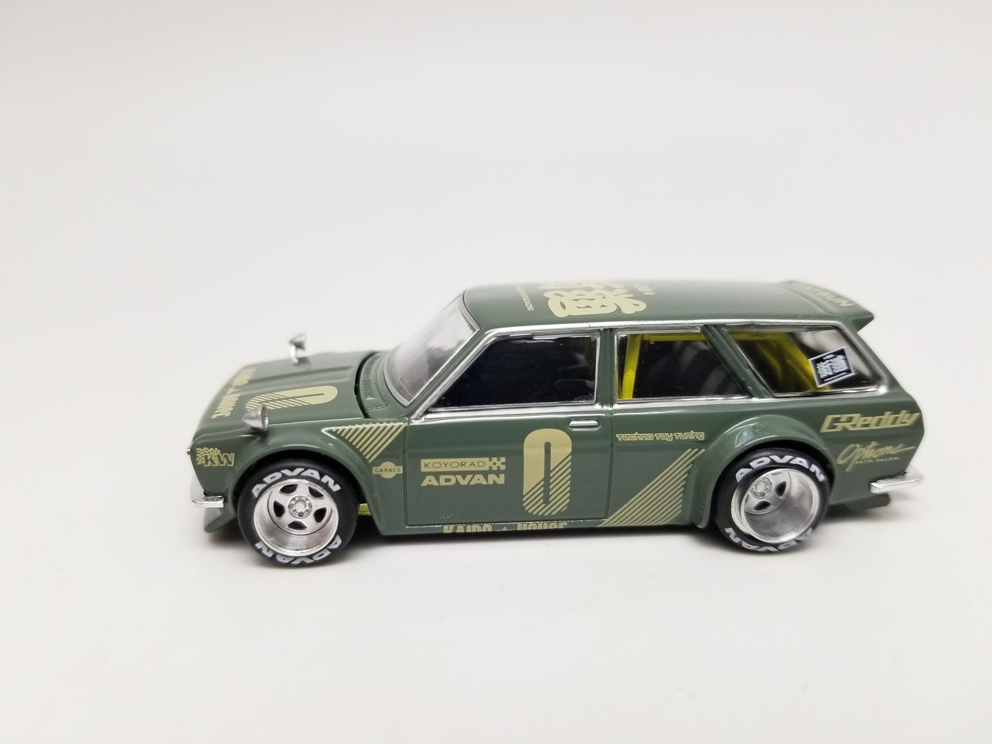 Kaido House 010 MiniGT - Datsun 510 Wagon - GREEN