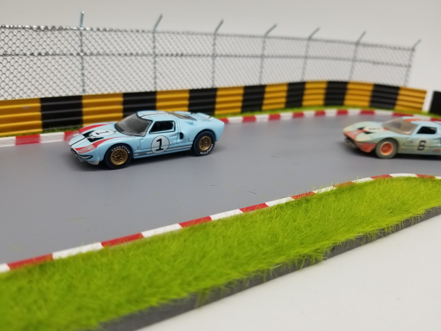 American Diorama - Gulf Race Track Diorama 1:64