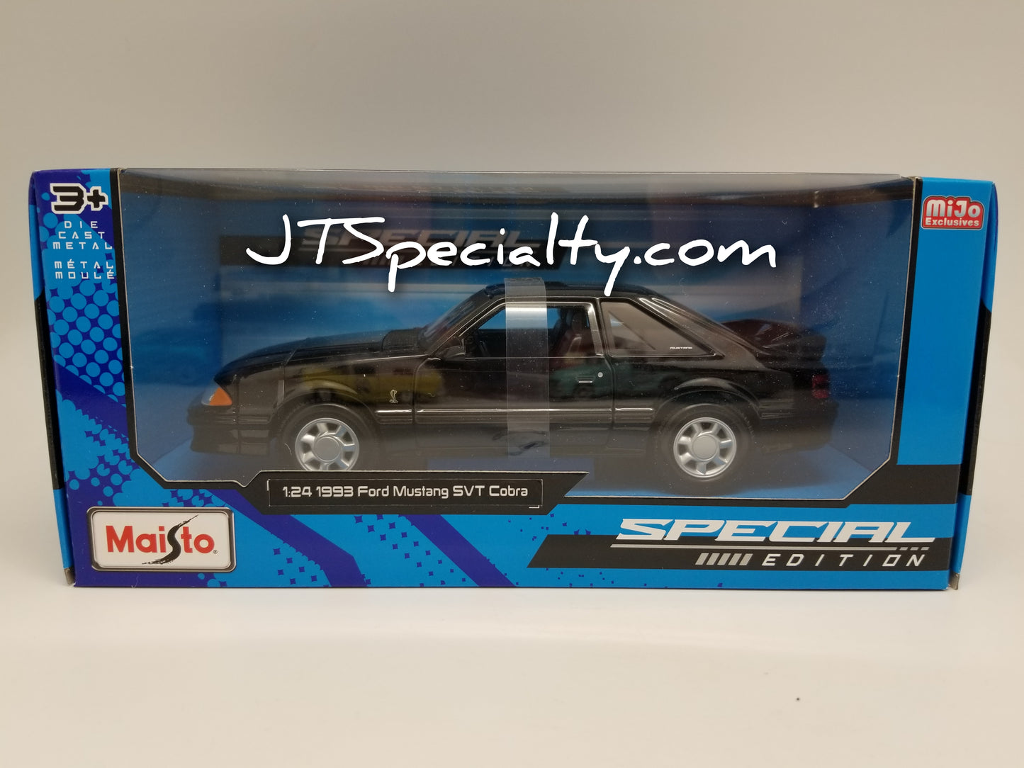 Maisto 1:24 Scale - 1993 Ford Mustang SVT COBRA - BLACK
