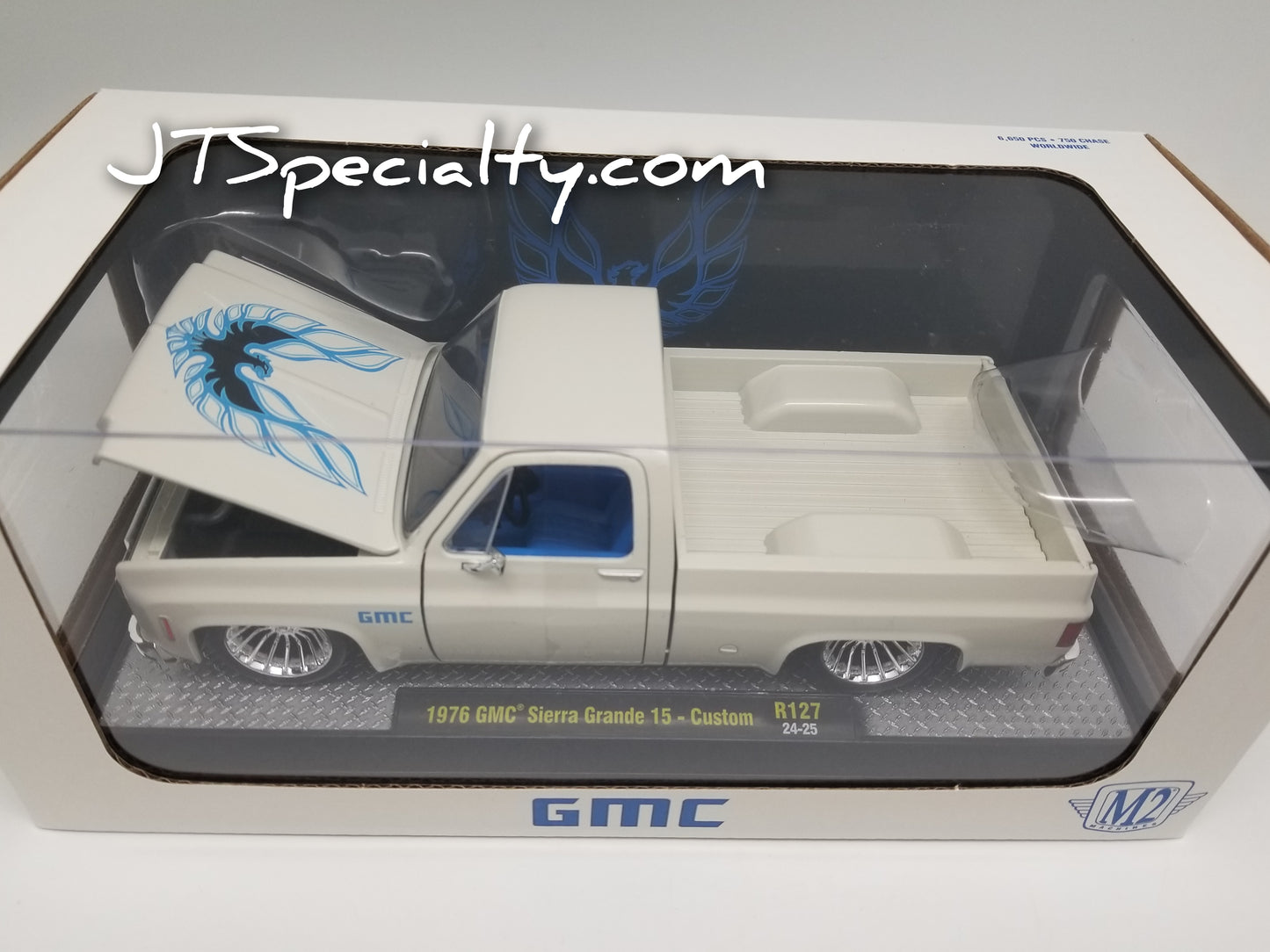 M2 1:24 Scale - 1976 GMC Sierra Grande Custom