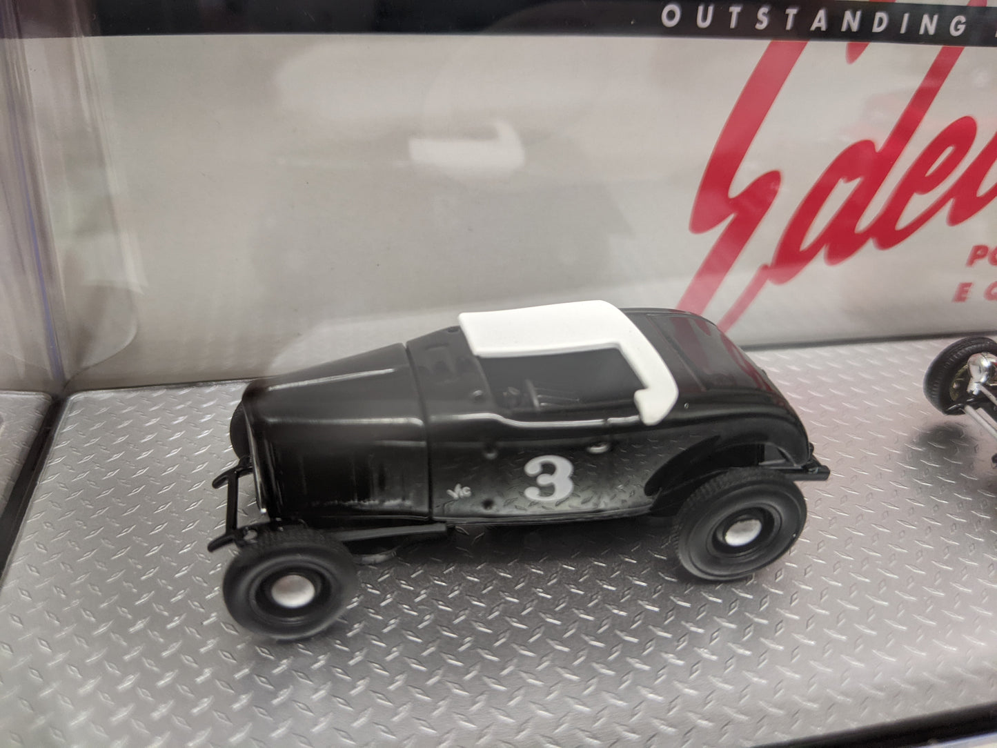 M2 1932 Ford Roadster, Tudor Sedan & Three Window Coupe - Edelbrock