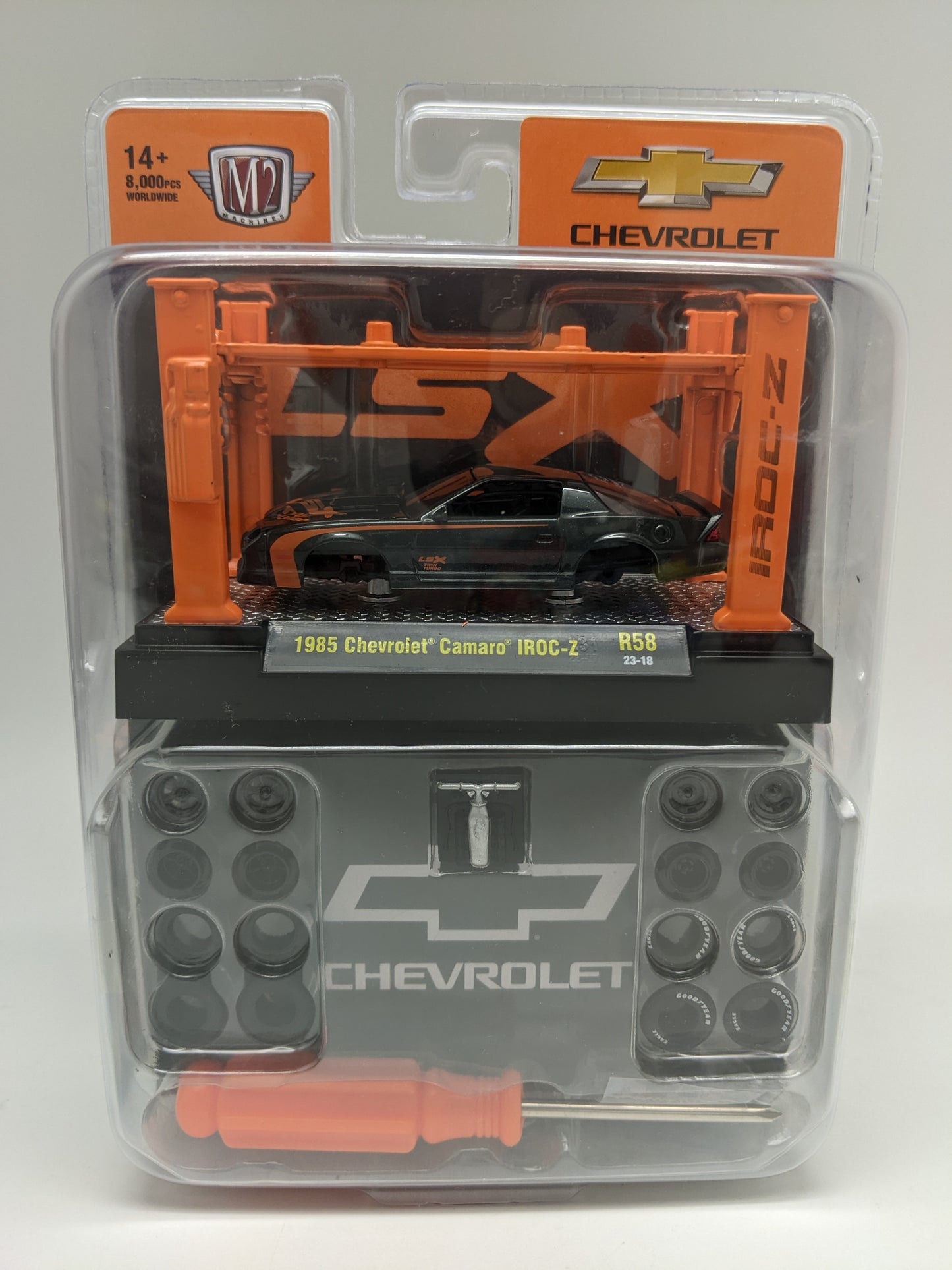 M2 1985 Chevrolet Camaro IROC-Z Model Kit