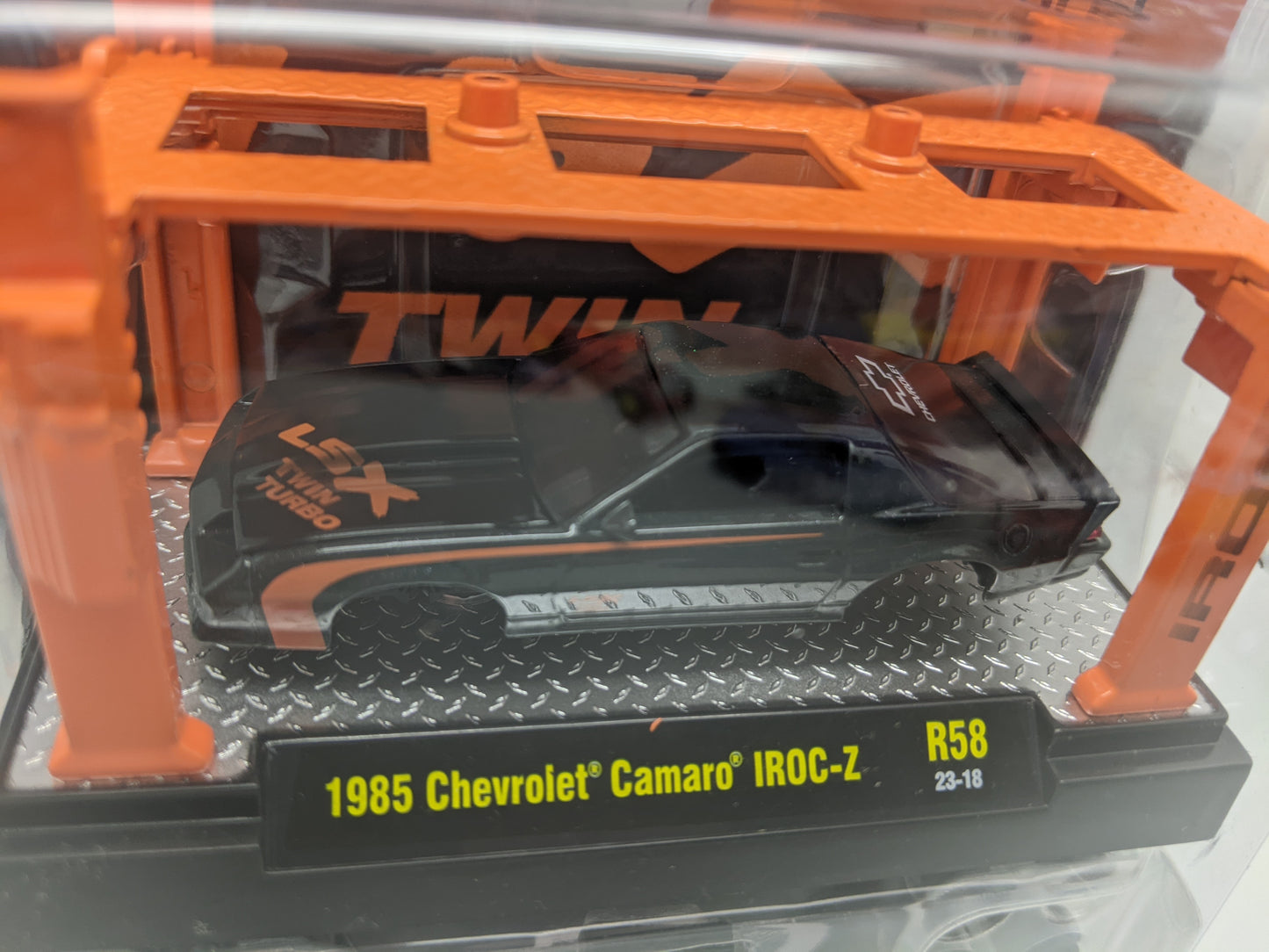 M2 1985 Chevrolet Camaro IROC-Z Model Kit