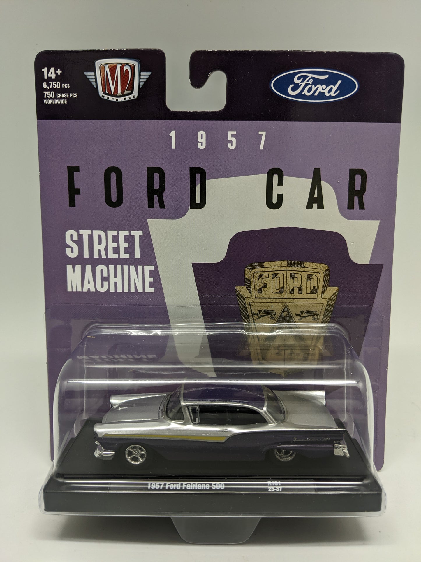 M2 1957 Ford Fairlane - Street Machine