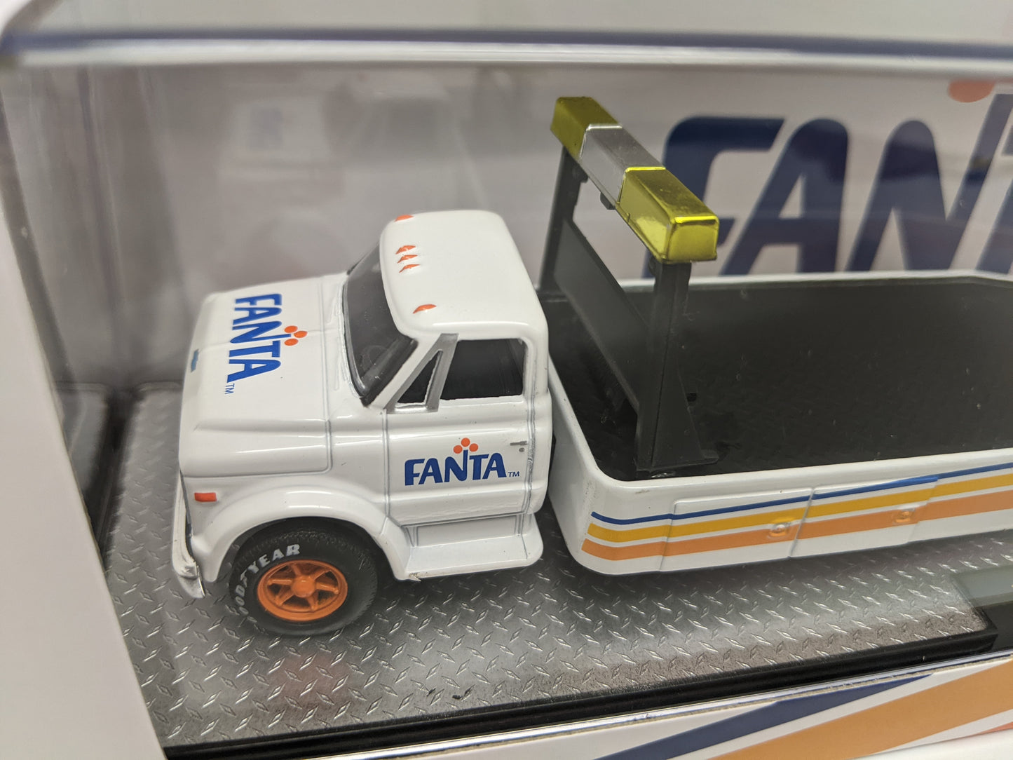 M2 1968 Chevrolet C60 Truck & 1973 Chevrolet Cheyenne Super 10 4x4 Fanta Auto Hauler