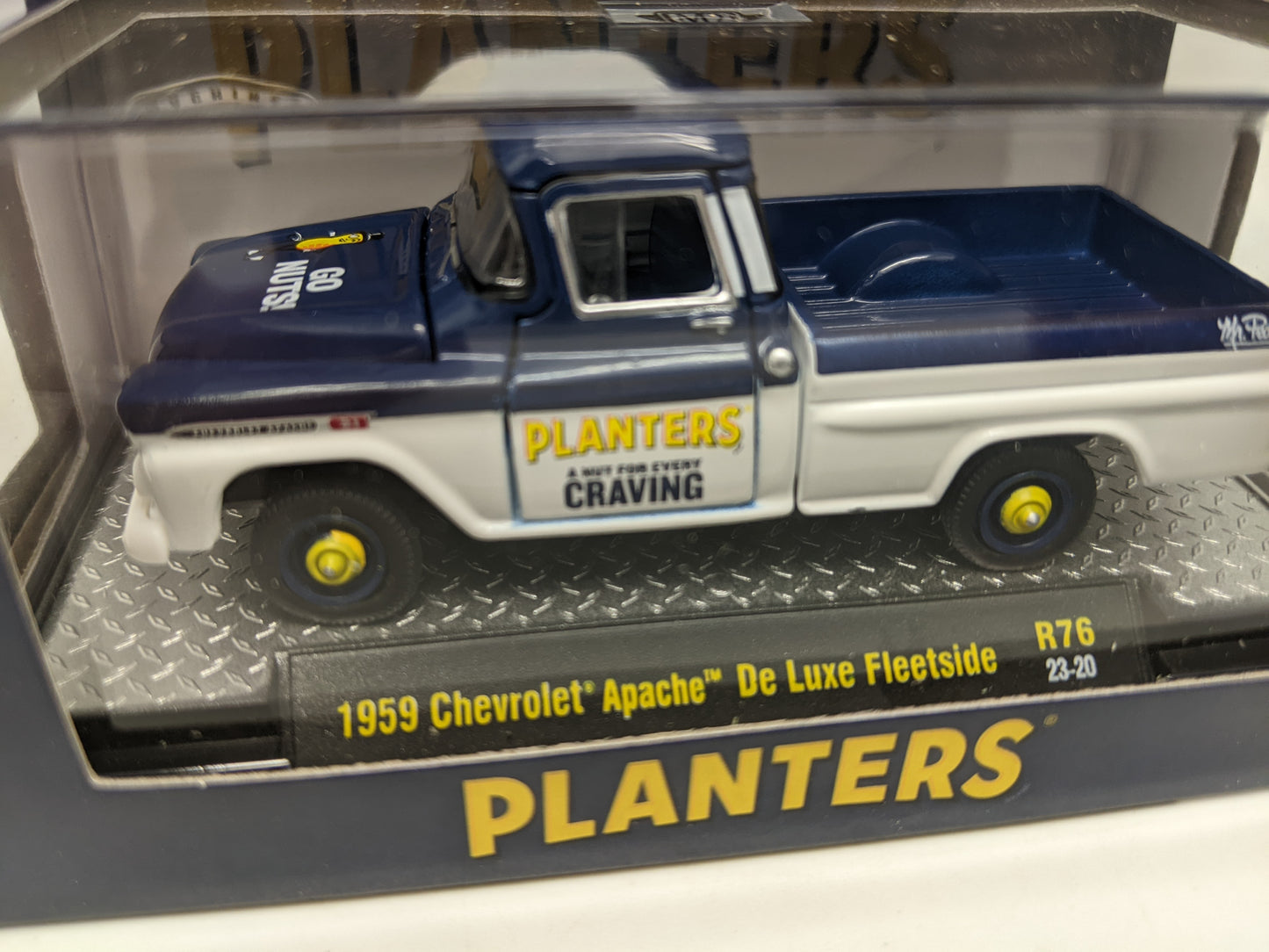 M2 1959 Chevrolet Apache De Luxe Fleetside - Planters