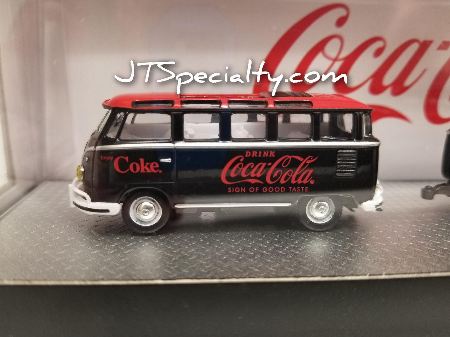 M2 1960 VW Microbus Deluxe USA Model & 1960 VW Delivery Van Auto Hauler - Coca-Cola