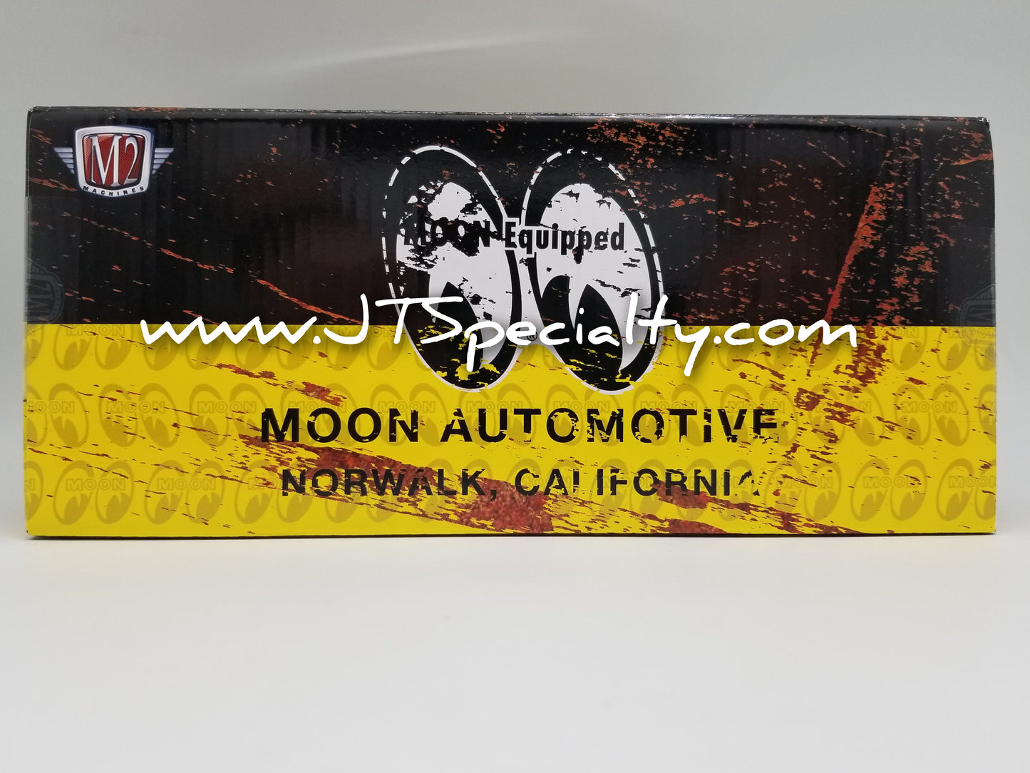 M2 1:24 Scale - 1976 GMC Sierra Grande 15 - Mooneyes