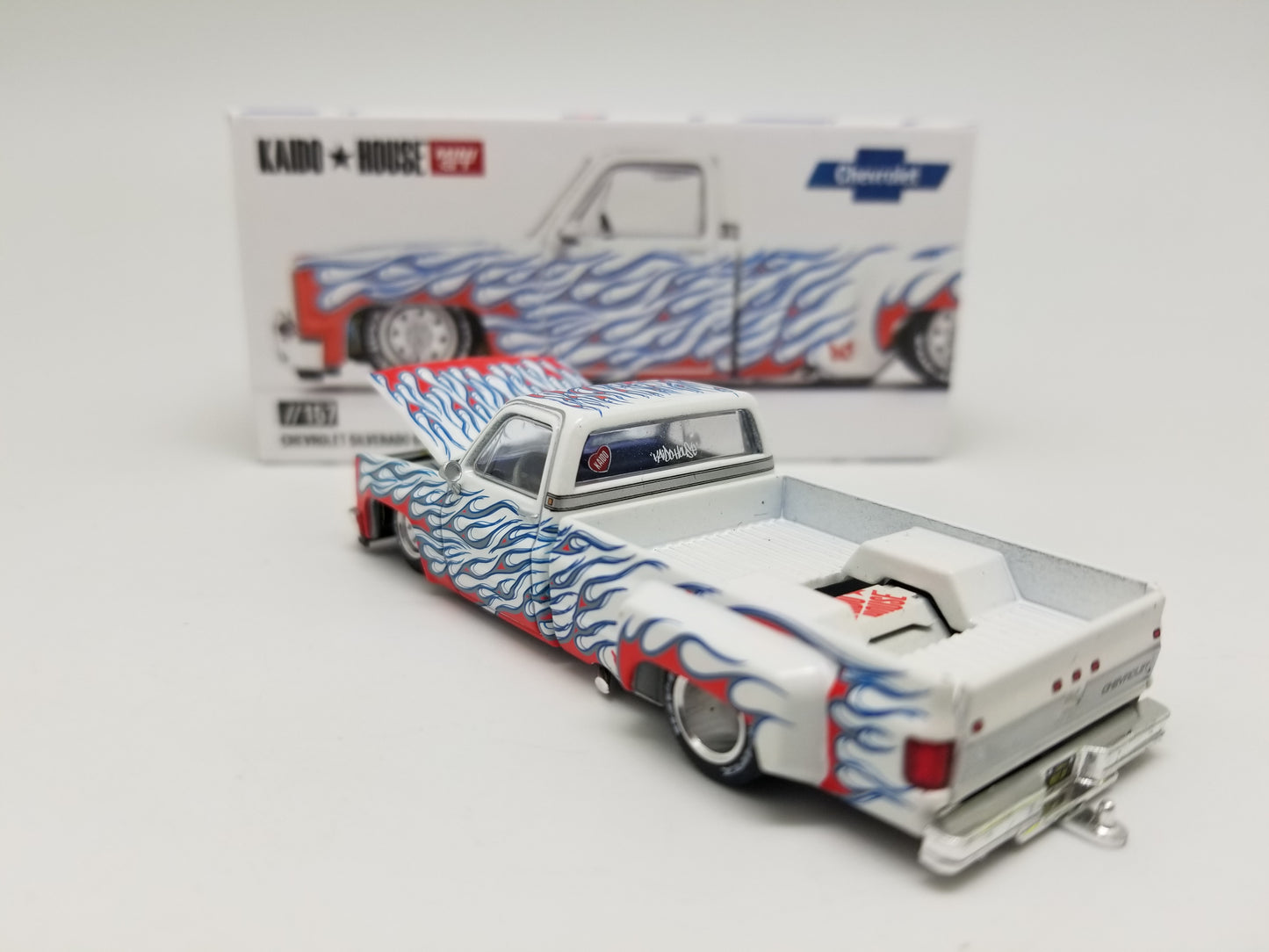 Kaido House 157 Chevrolet Silverado Dually on Fire V2