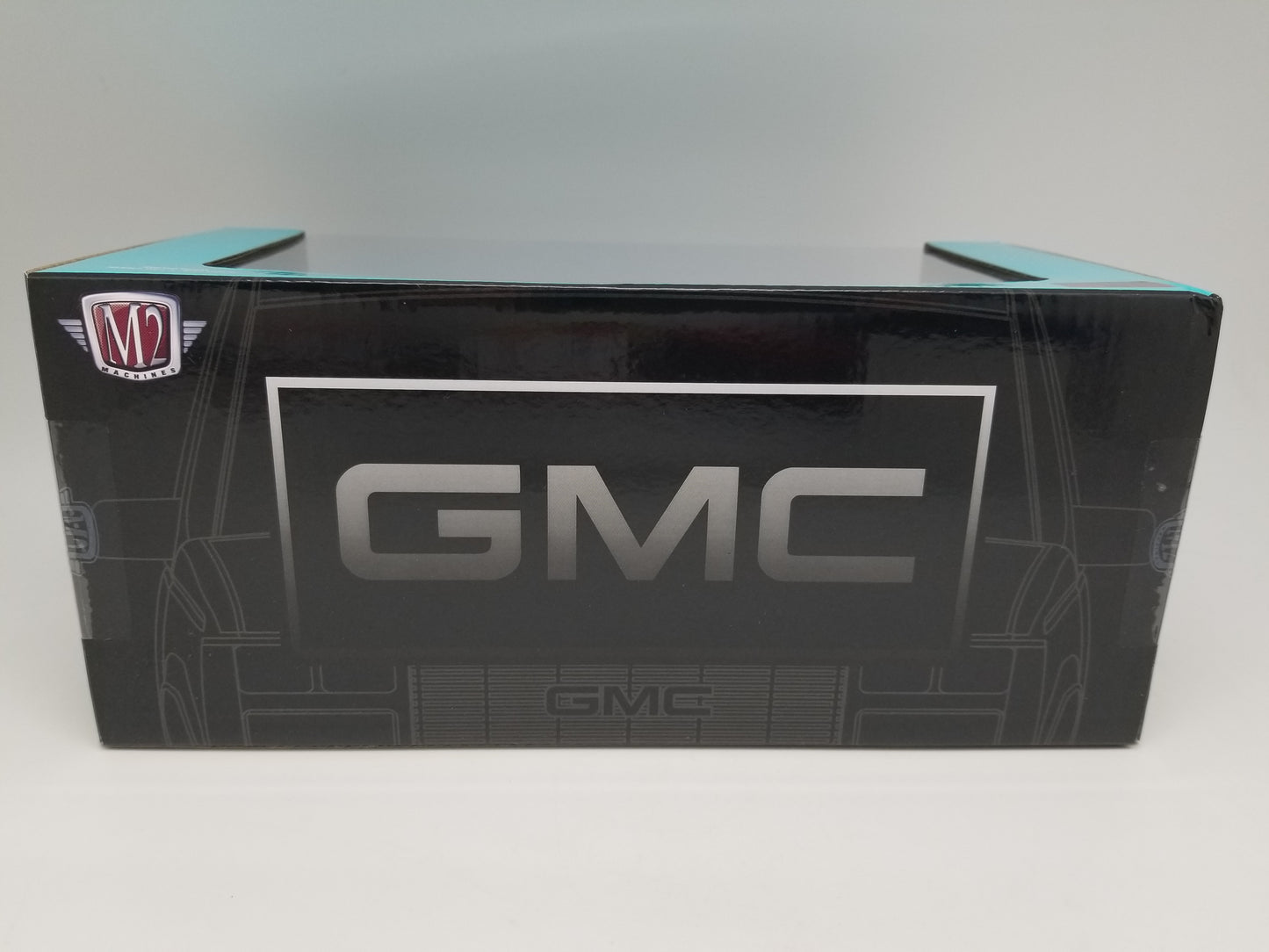 M2 1:24 Scale - 1988 GMC Sierra 1500