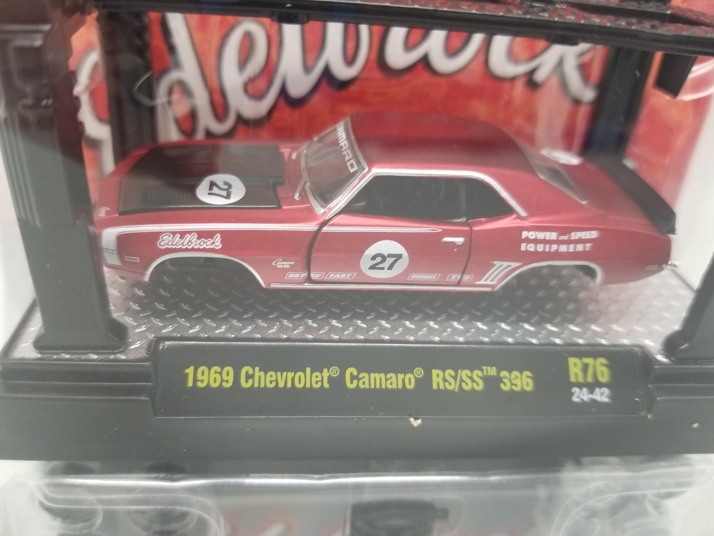 M2 1969 Chevrolet Camaro RS/SS 396 - Model Kit Edelbrock