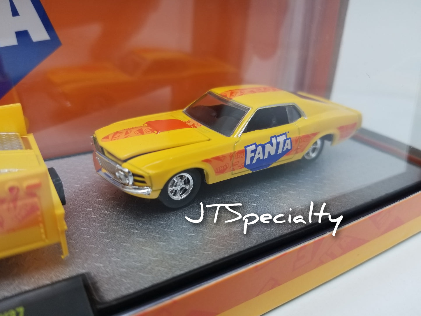 M2 1970 Ford C-950 & 1970 Mustang - Fanta Auto Hauler