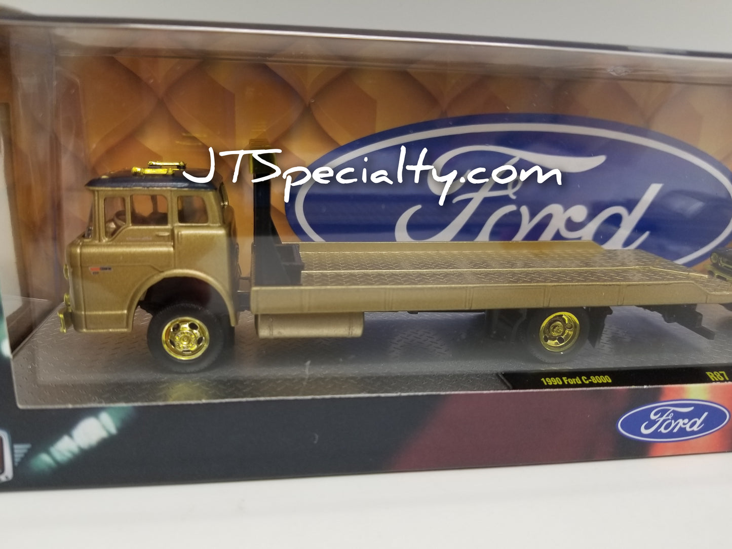 M2 CHASE 1990 Ford C-8000 & 1966 Mustang Gasser - Auto Hauler