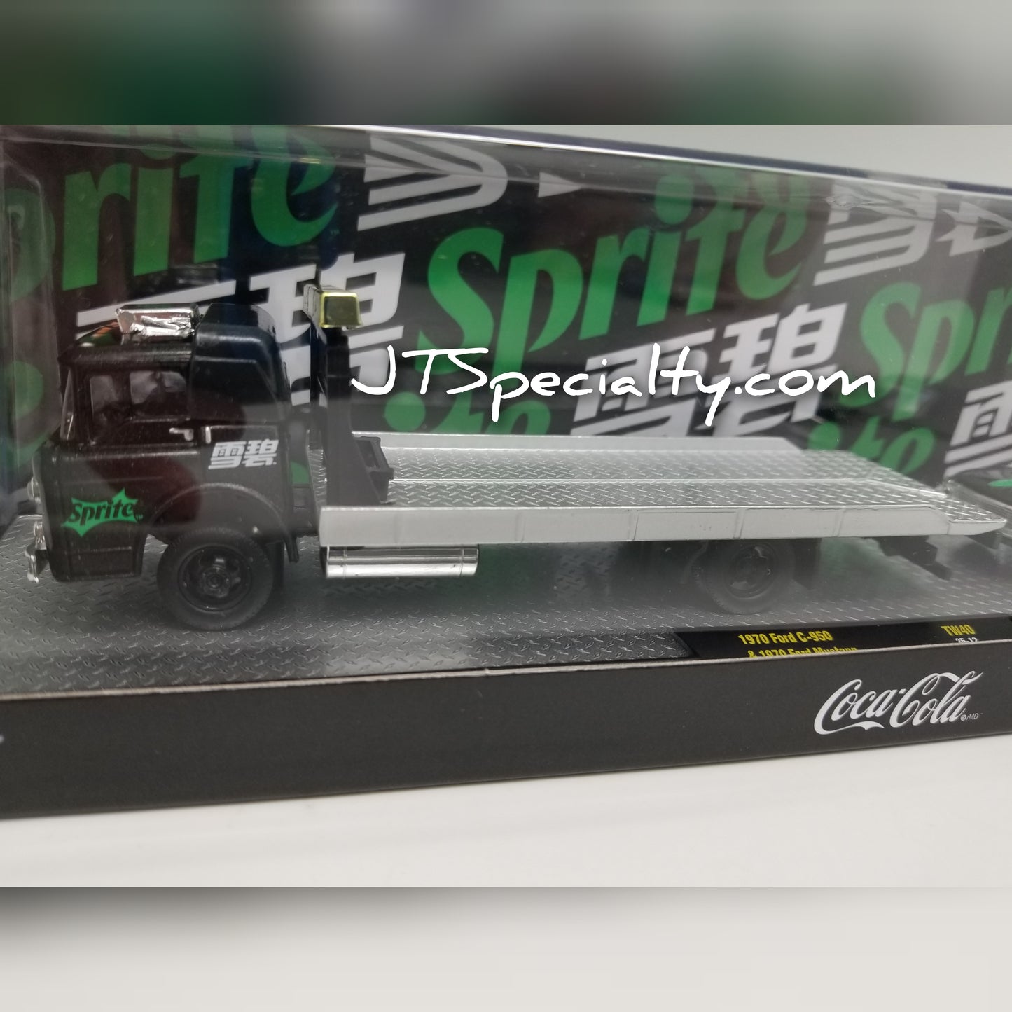 M2 1970 Ford C-950 & 1970 Ford Mustang – Sprite Auto Hauler