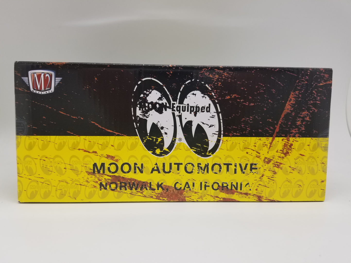 M2 1:24 Scale - 1976 GMC Sierra Grande 15 - Custom - Moon Automotive