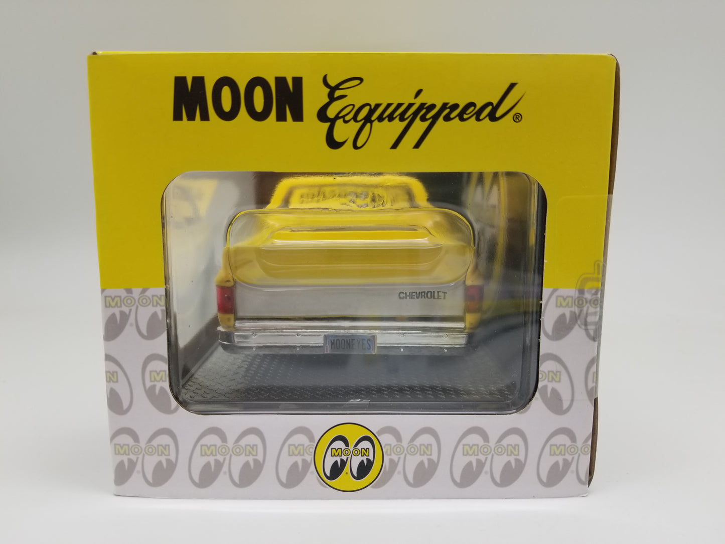 M2 1:24 Scale - 1973 Chevrolet Cheyenne 10 - Mooneyes C10