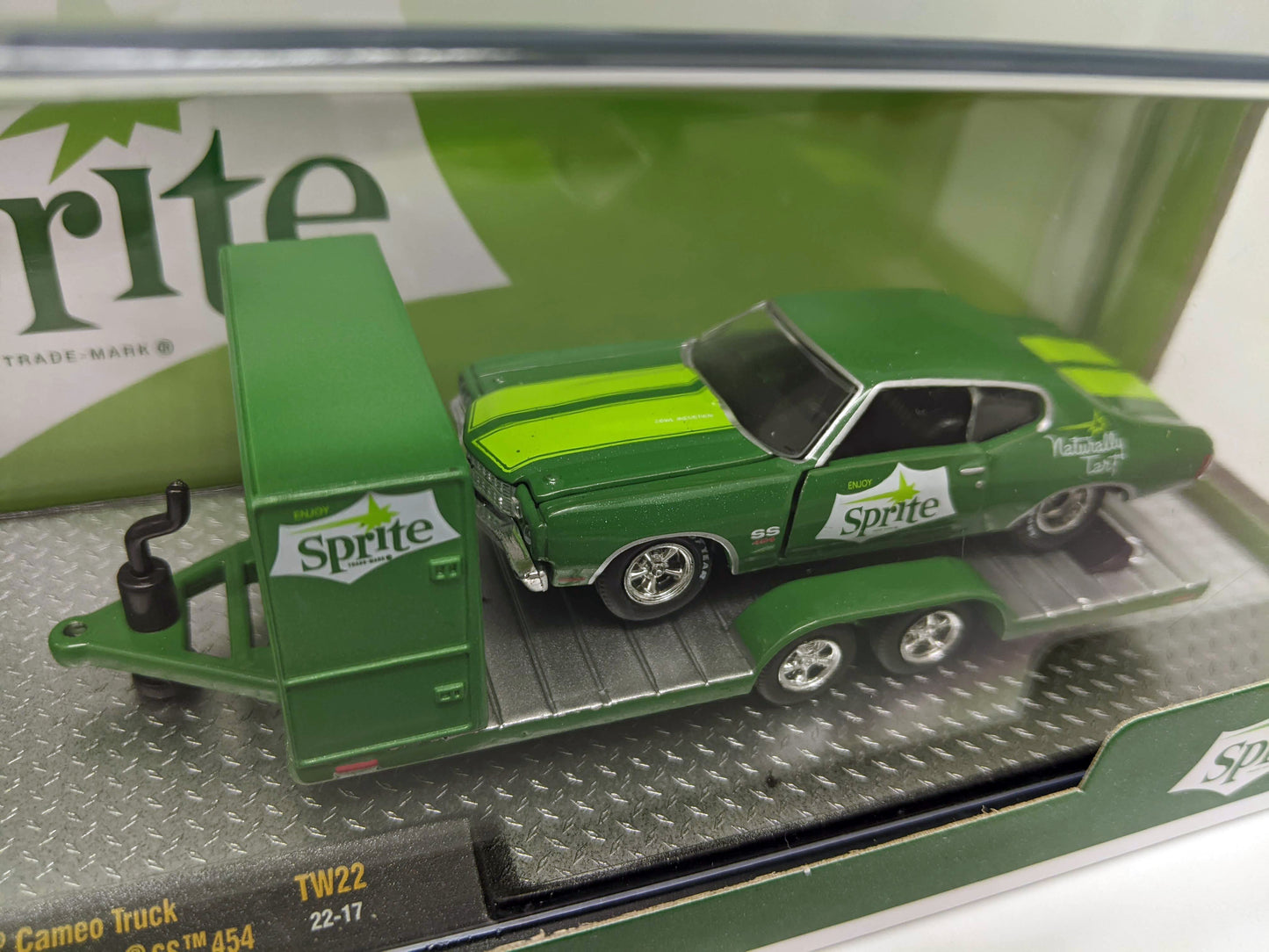M2 1958 Chevrolet Cameo Truck & 1970 Chevrolet Chevelle SS 454 - Sprite