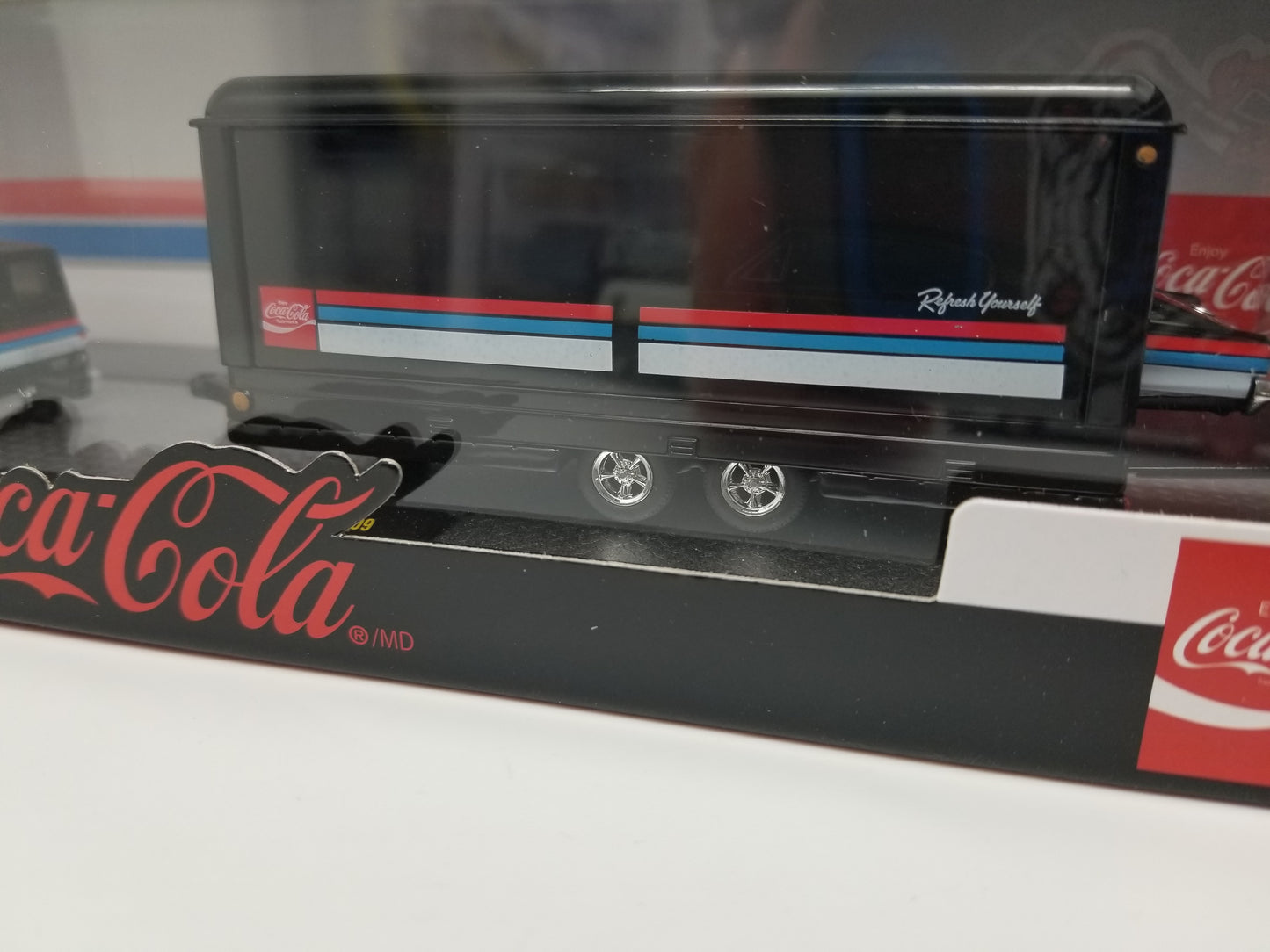 M2 1964 Dodge A100 Vision Van & 1966 Dodge Charger HEMI - Coca-Cola / Coke