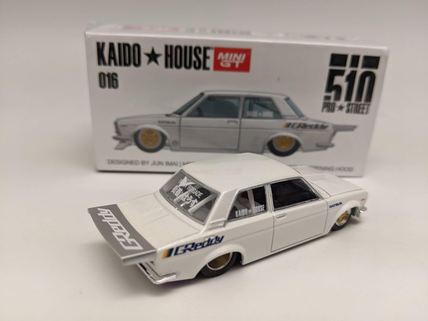Kaido House 016 Mini GT - Datsun 510 Pro Street GREDDY - Pearl White