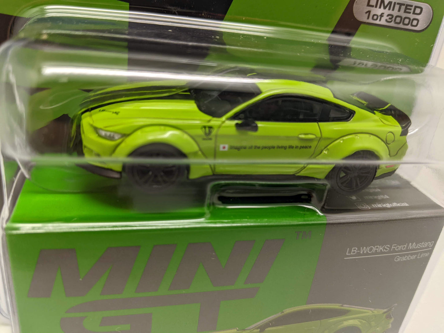 Mini GT 0426 - LB WORKS Ford Mustang - GRABBER LIME