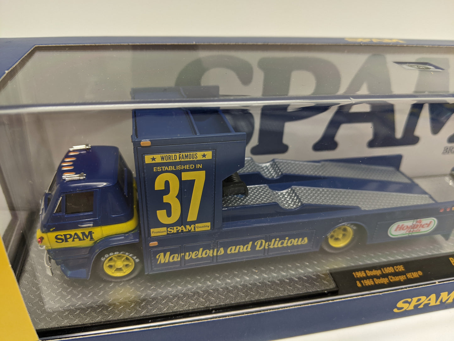 M2 1966 Dodge L600 COE & 1966 Dodge Charger HEMI - SPAM
