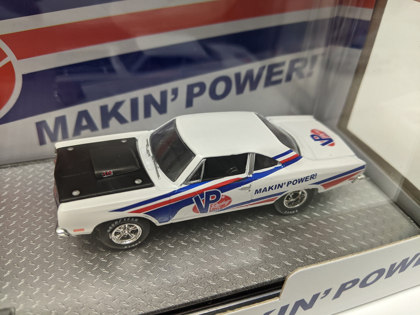 M2 1970 Dodge L600 & 1969 Plymouth Road Runner 440 6-Pack - VP Racing