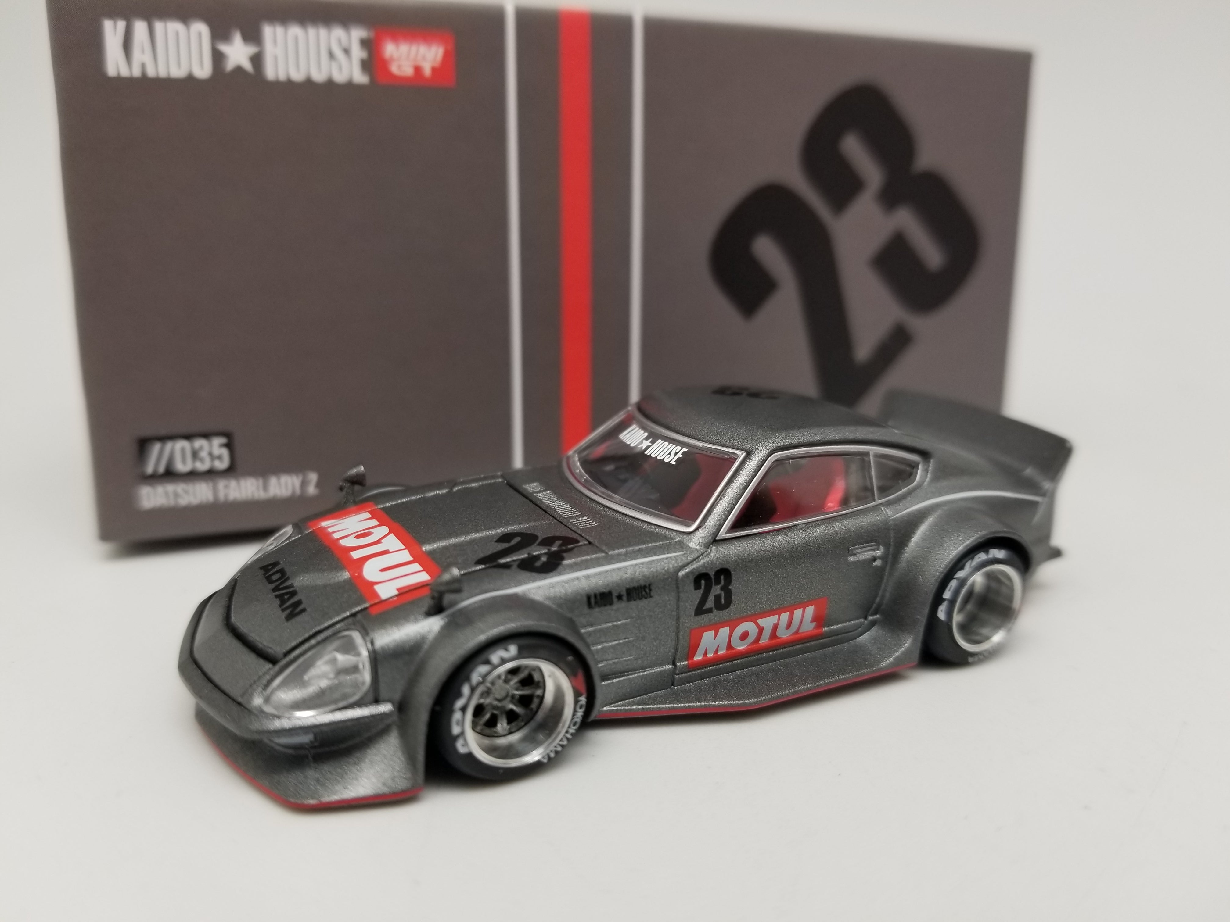 Kaido House 035 MiniGT- Datsun Fairlady Z - MOTUL Matte Grey