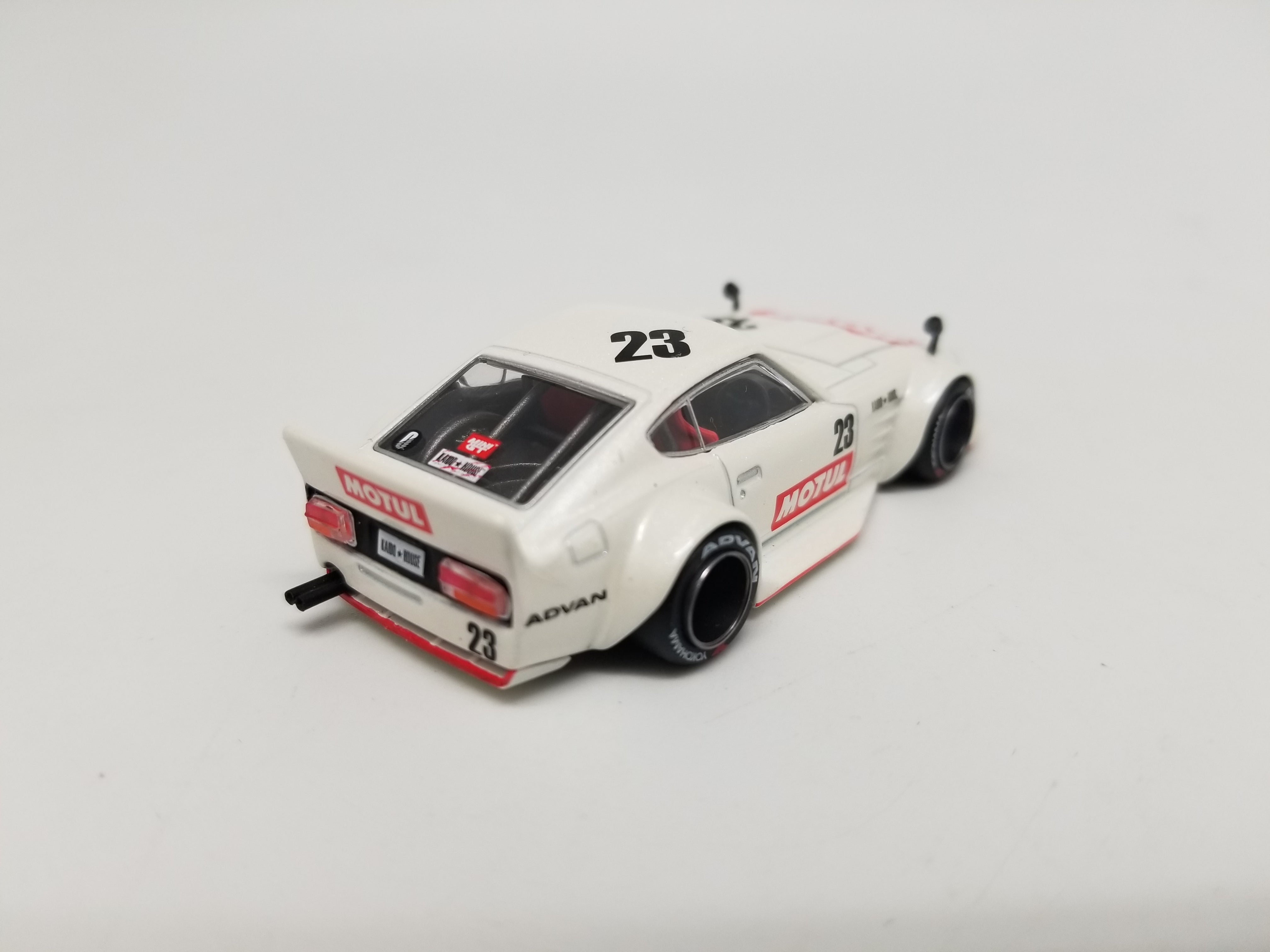 Kaido House 064 MiniGT - Datsun Kaido Fairlady Z MOTUL V3 - White