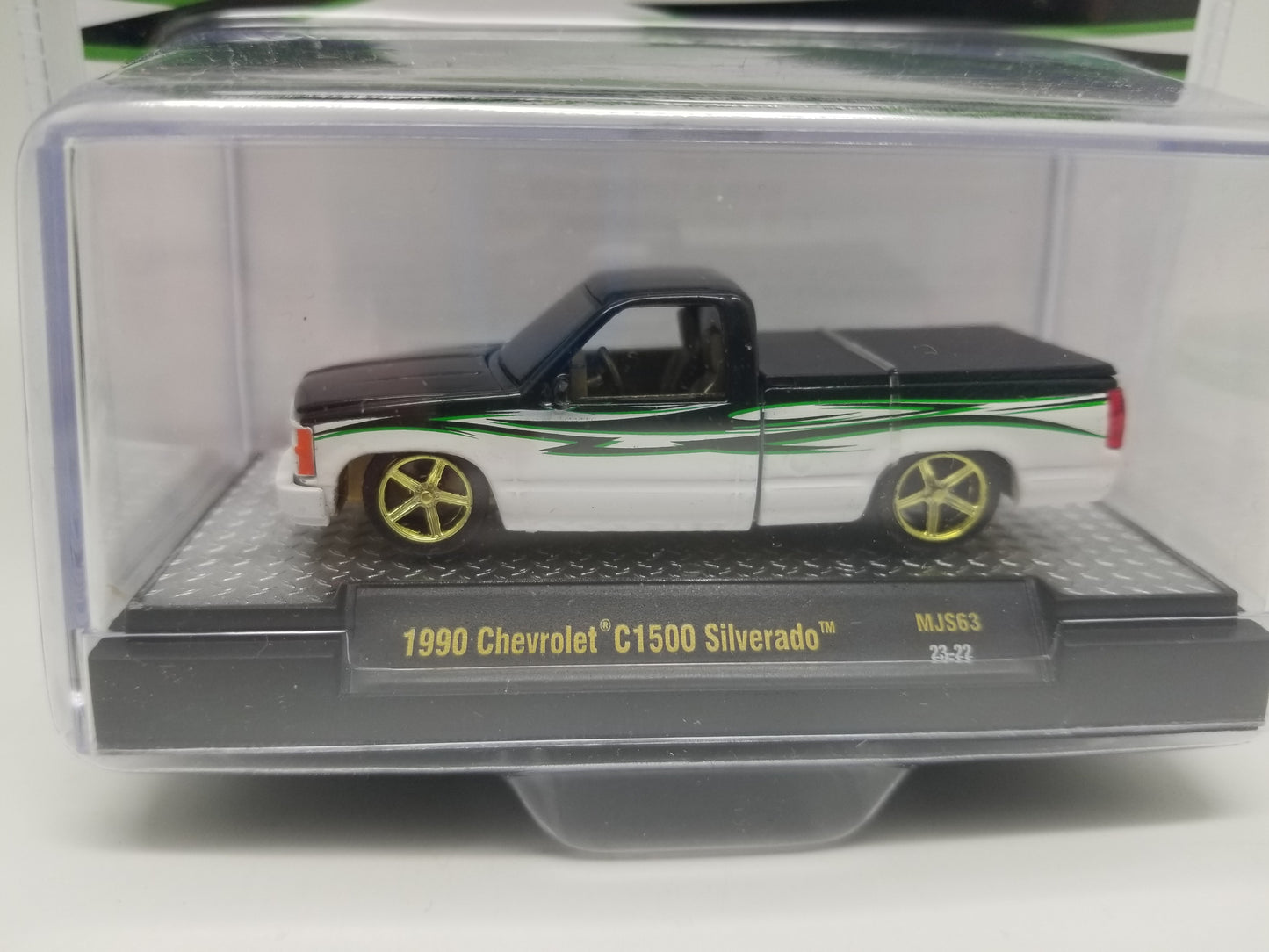M2 CHASE - 1990 Chevrolet C1500 Silverado