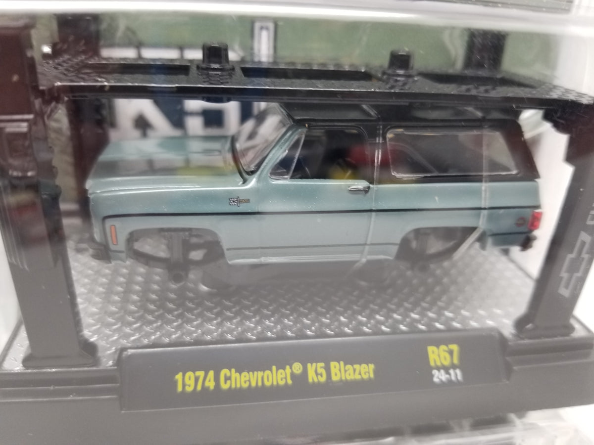 M2 1974 Chevrolet K5 Blazer - Model Kit