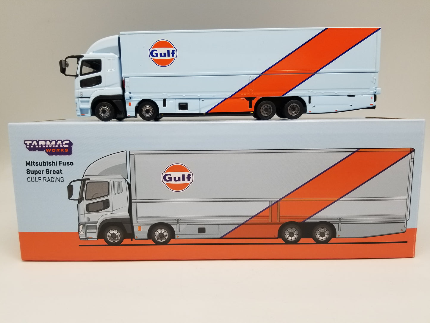 Tarmac Works - Mitsubishi Fuso Super Great - Gulf Racing 1:64 Scale