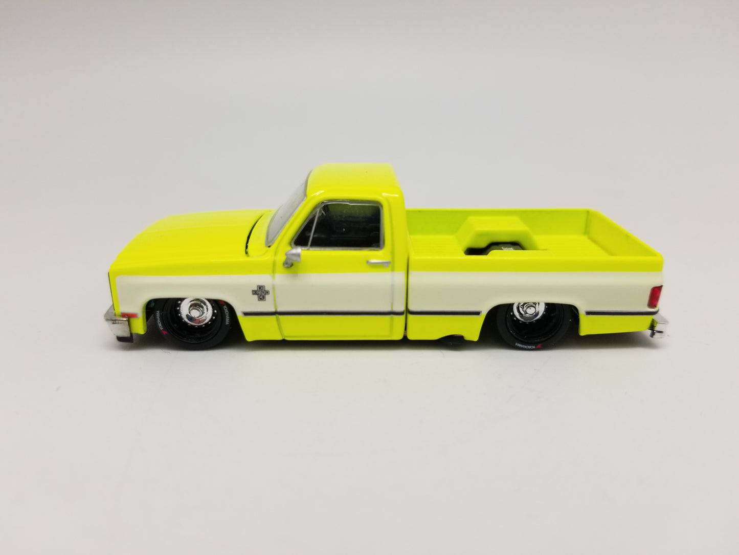 Kaido House 112 Chevrolet Silverado FLO RHD