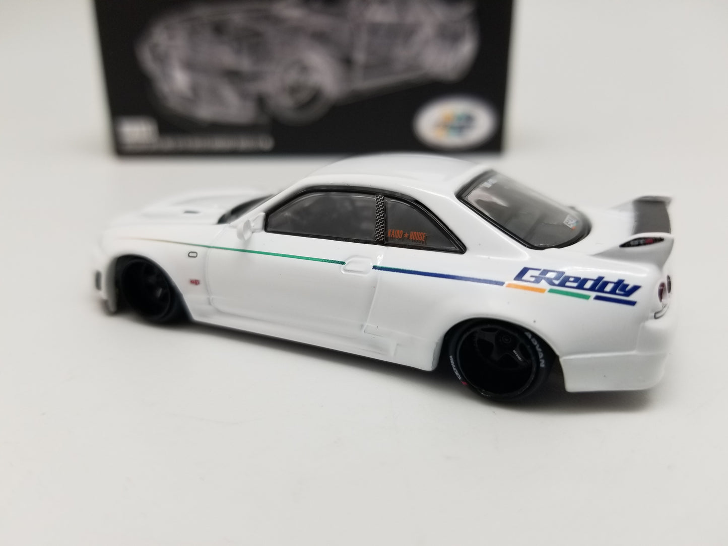 Kaido House 113 Nissan Skyline GT-R R33 - GREDDY V1