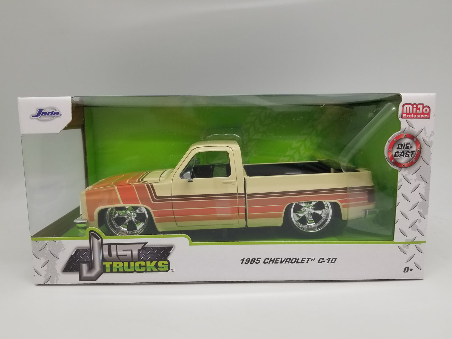 Jada 1:24 scale - 1985 Chevrolet C-10 - Desert Fox