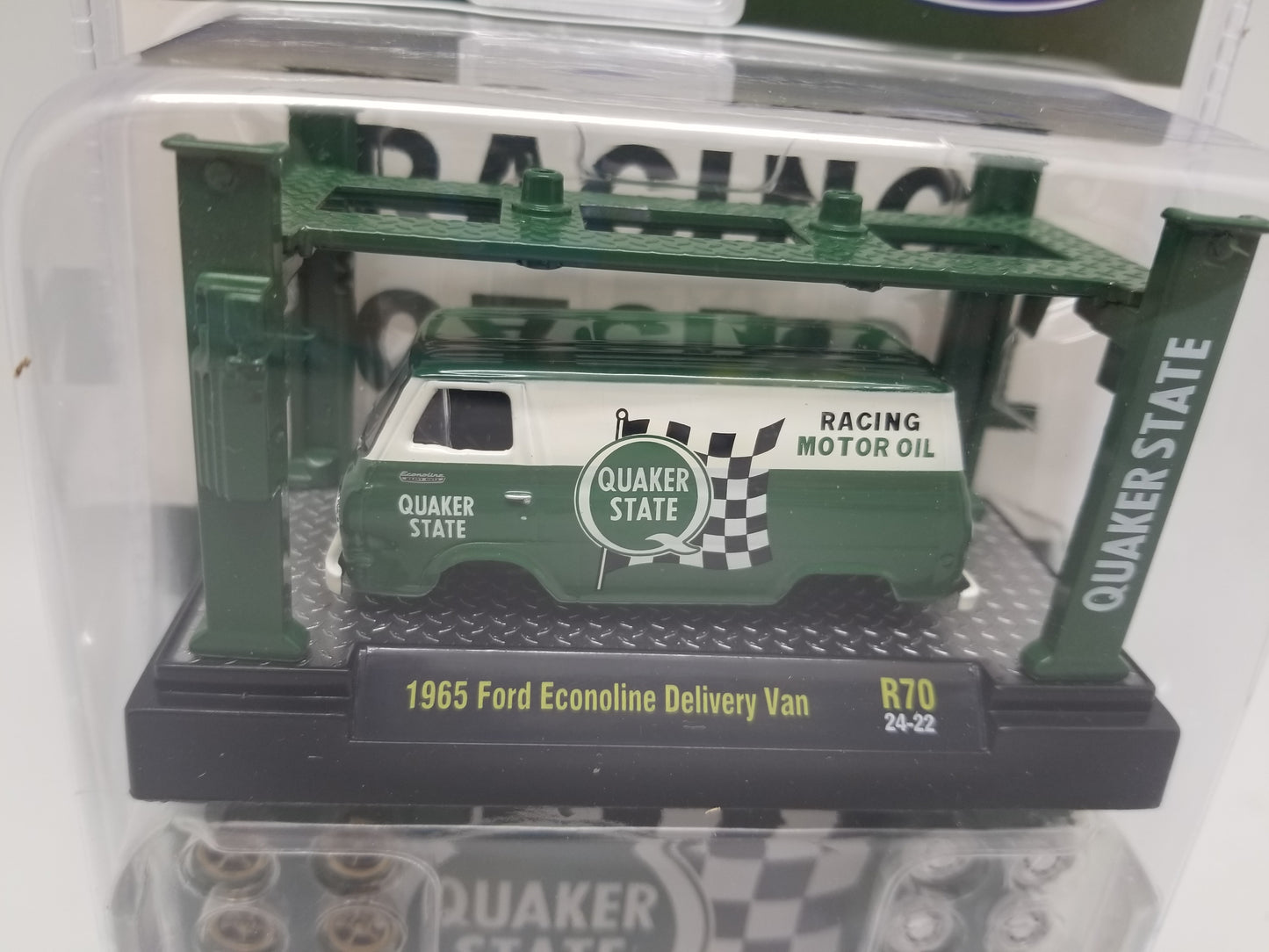 M2 1965 Ford Econoline Delivery Van - Quaker State - Model Kit