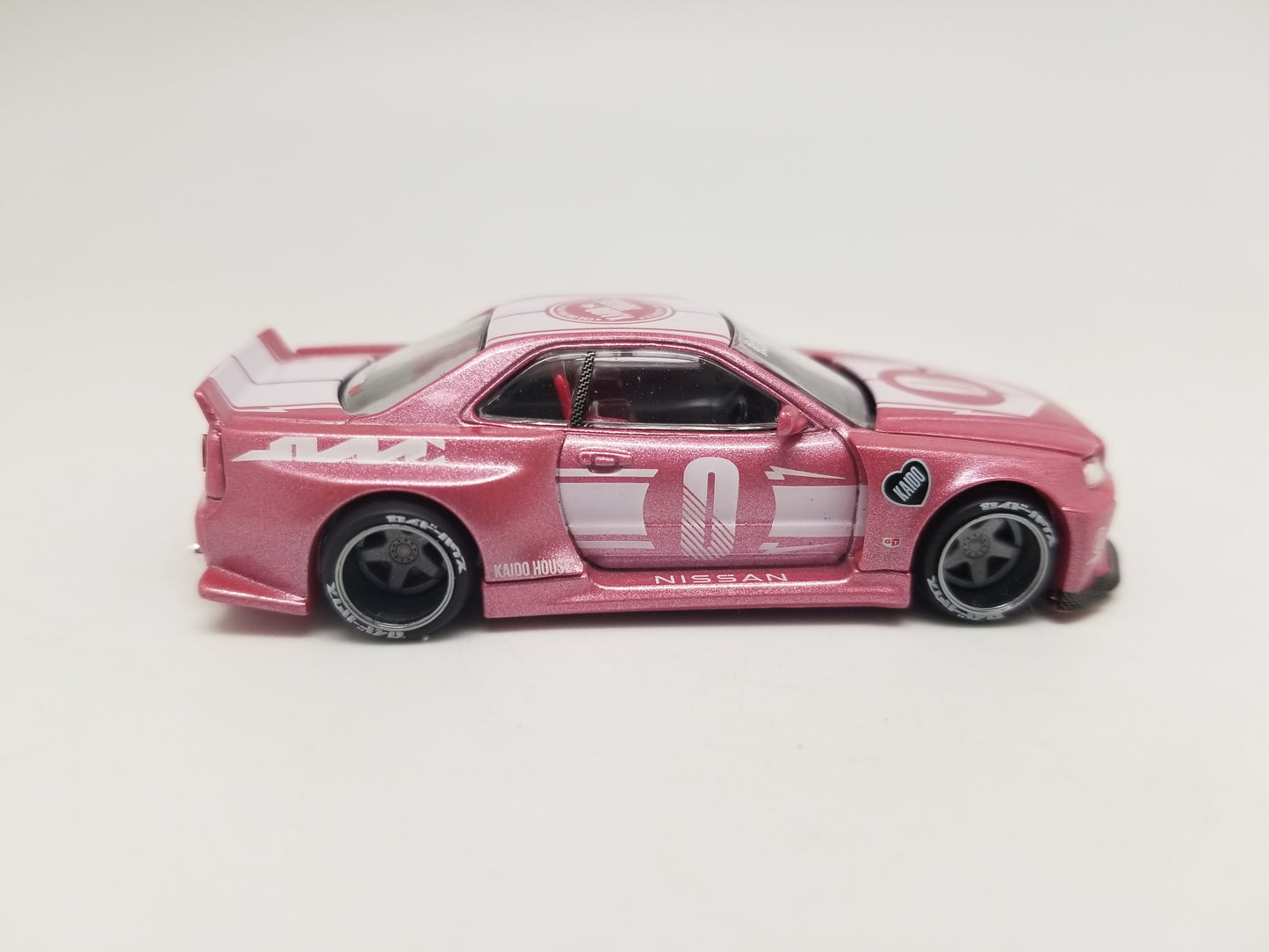 Kaido House 128 Nissan Skyline GT-R (R34) - PINK