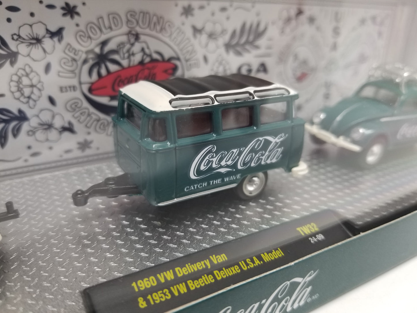 M2 1960 VW Delivery Van & 1953 VW Beetle Deluxe USA Model - Coca-Cola Auto Hauler