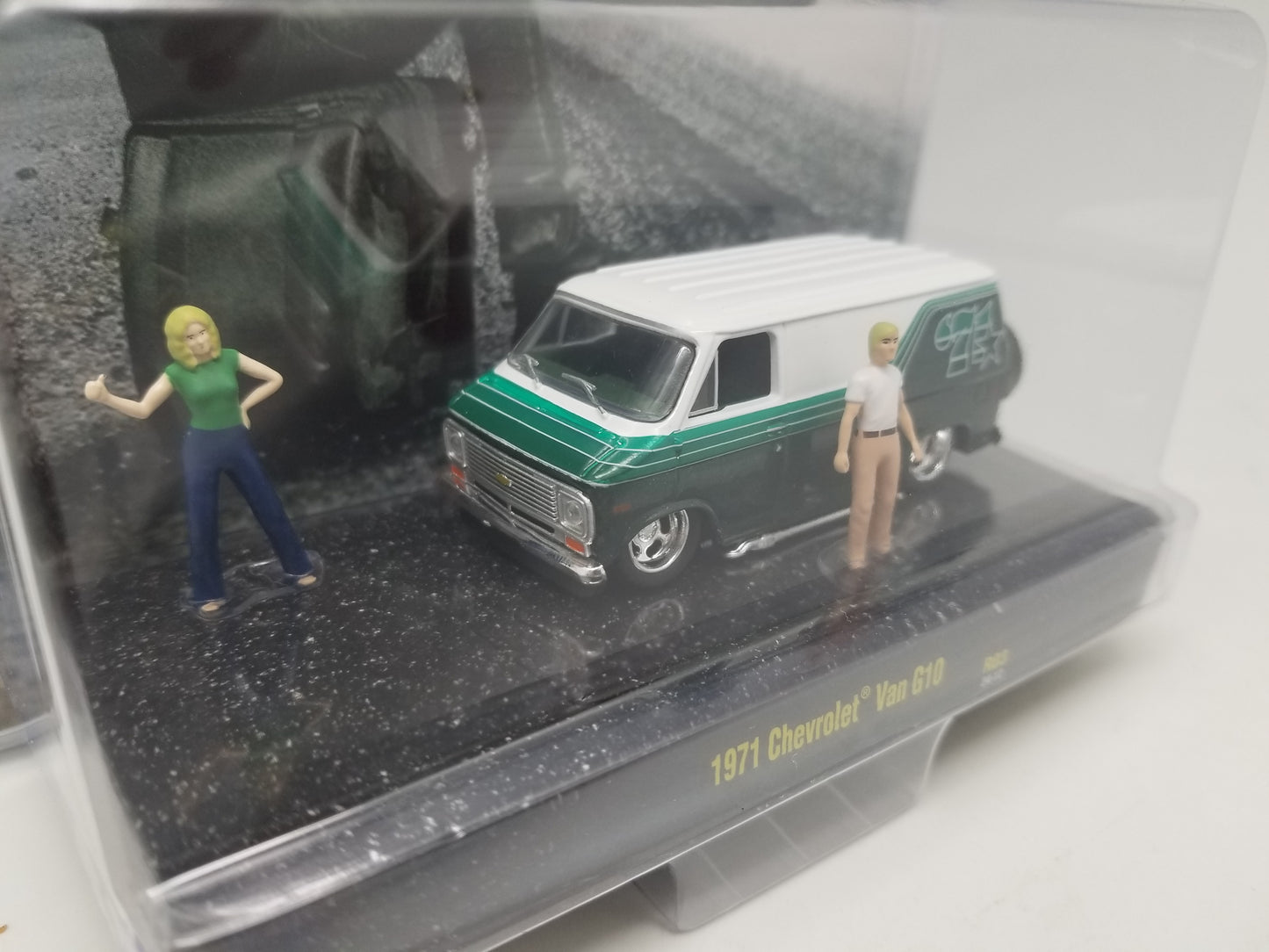 M2 Auto-Figs 1971 Chevrolet Van G10