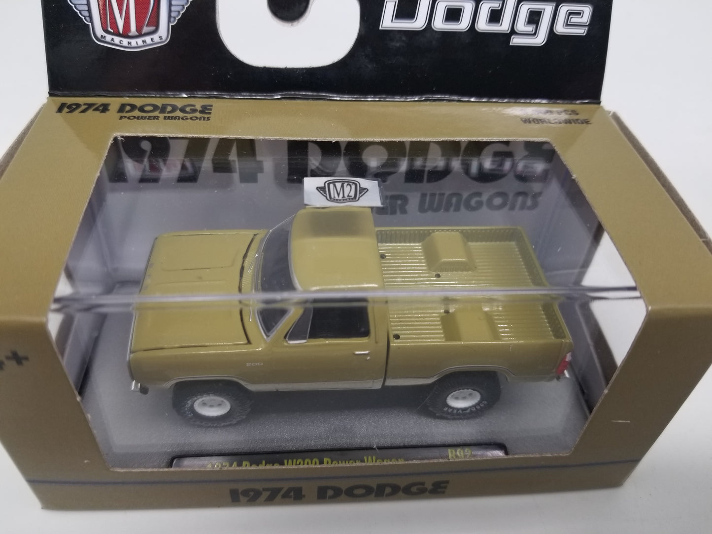 M2 1974 Dodge W200 Power Wagon