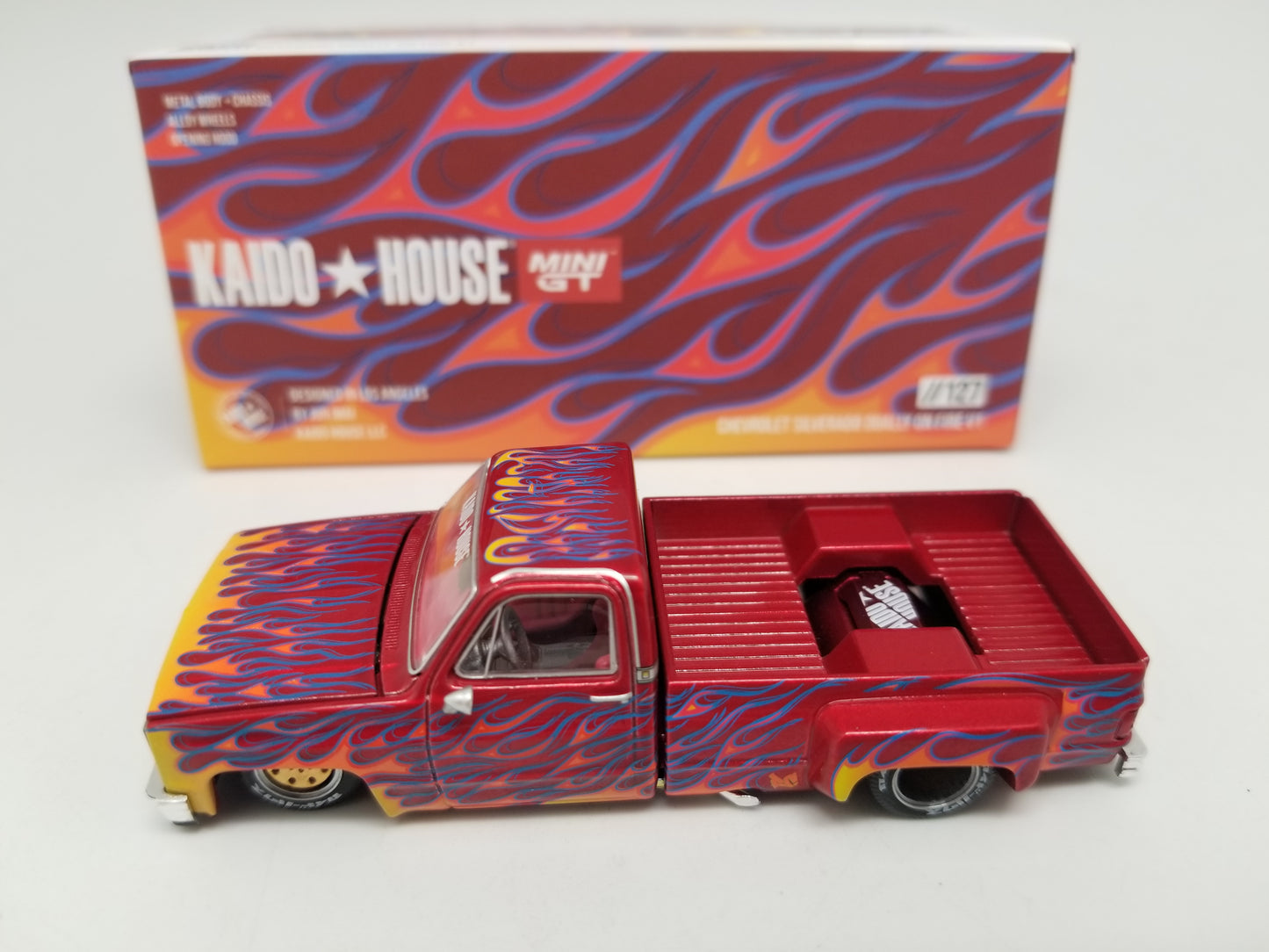 Kaido House 127 Chevrolet Silverado Dually Fire - RED