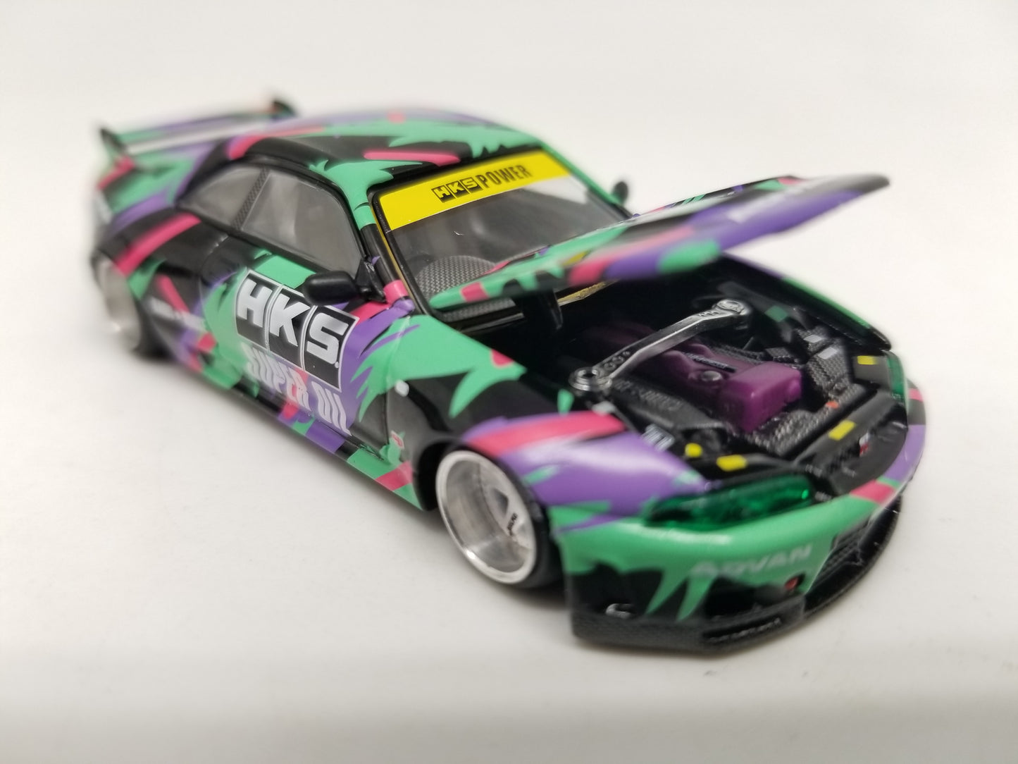 Kaido House 129 Nissan Skyline GT-R (R33) - HKS