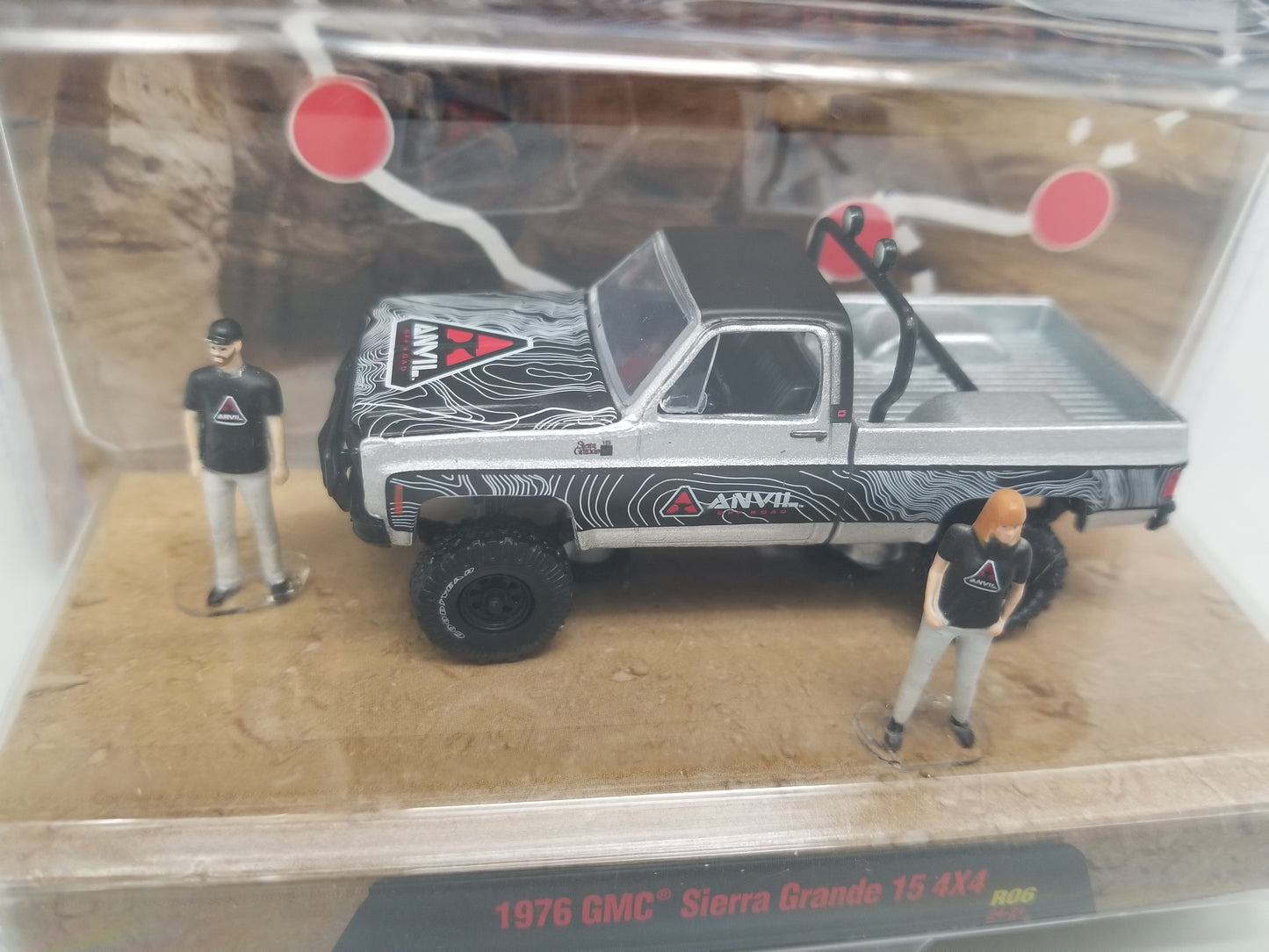 M2 Auto-Figs 1976 GMC Sierra Grande 15 4x4 - ANVIL Off Road