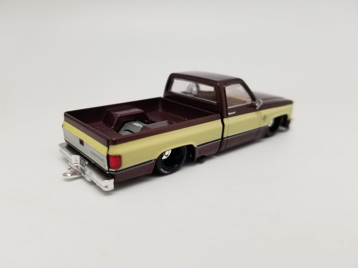 Kaido House 145 Chevrolet Silverado - Two-Tone Brown Cream