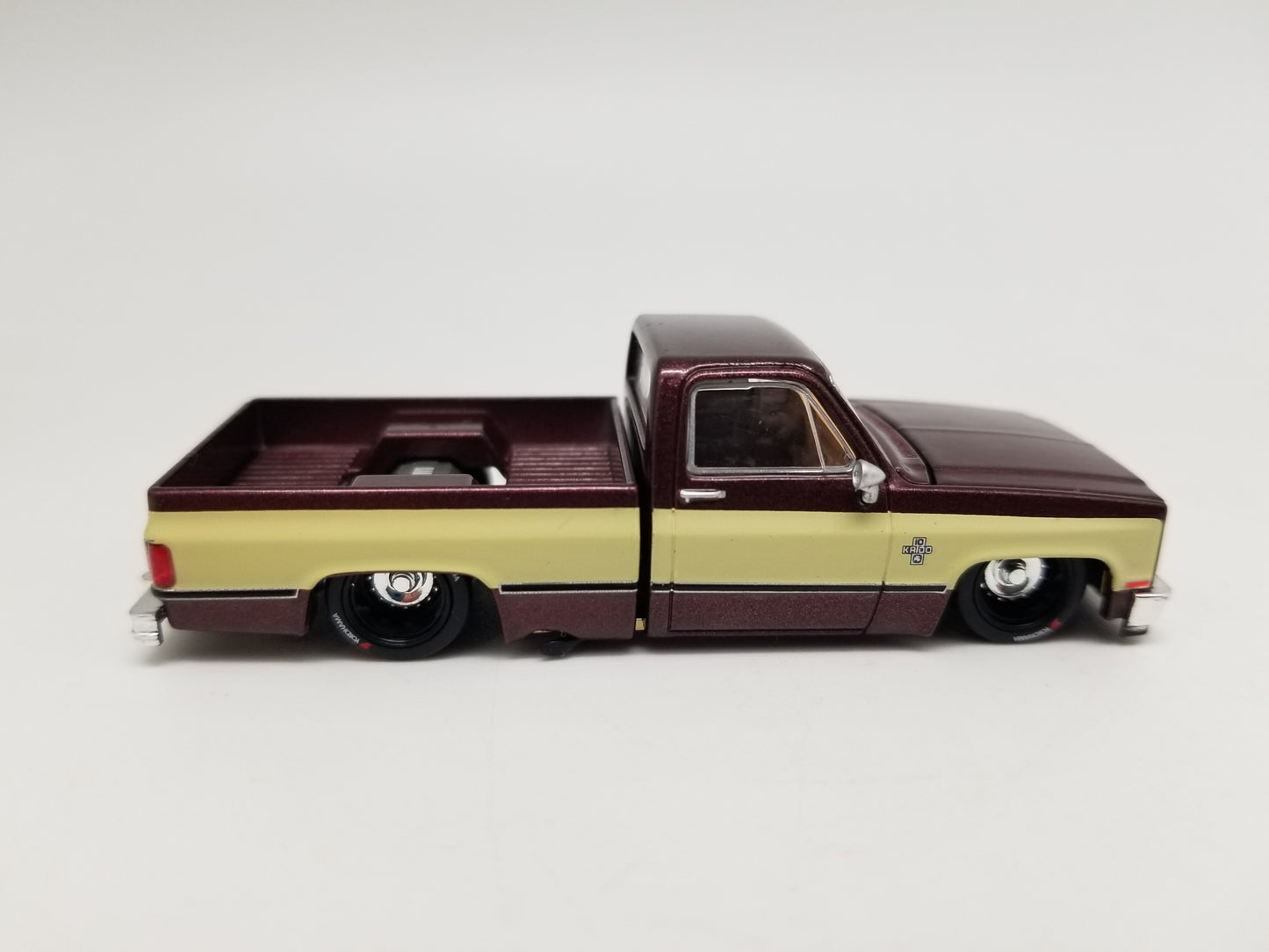 Kaido House 145 Chevrolet Silverado - Two-Tone Brown Cream