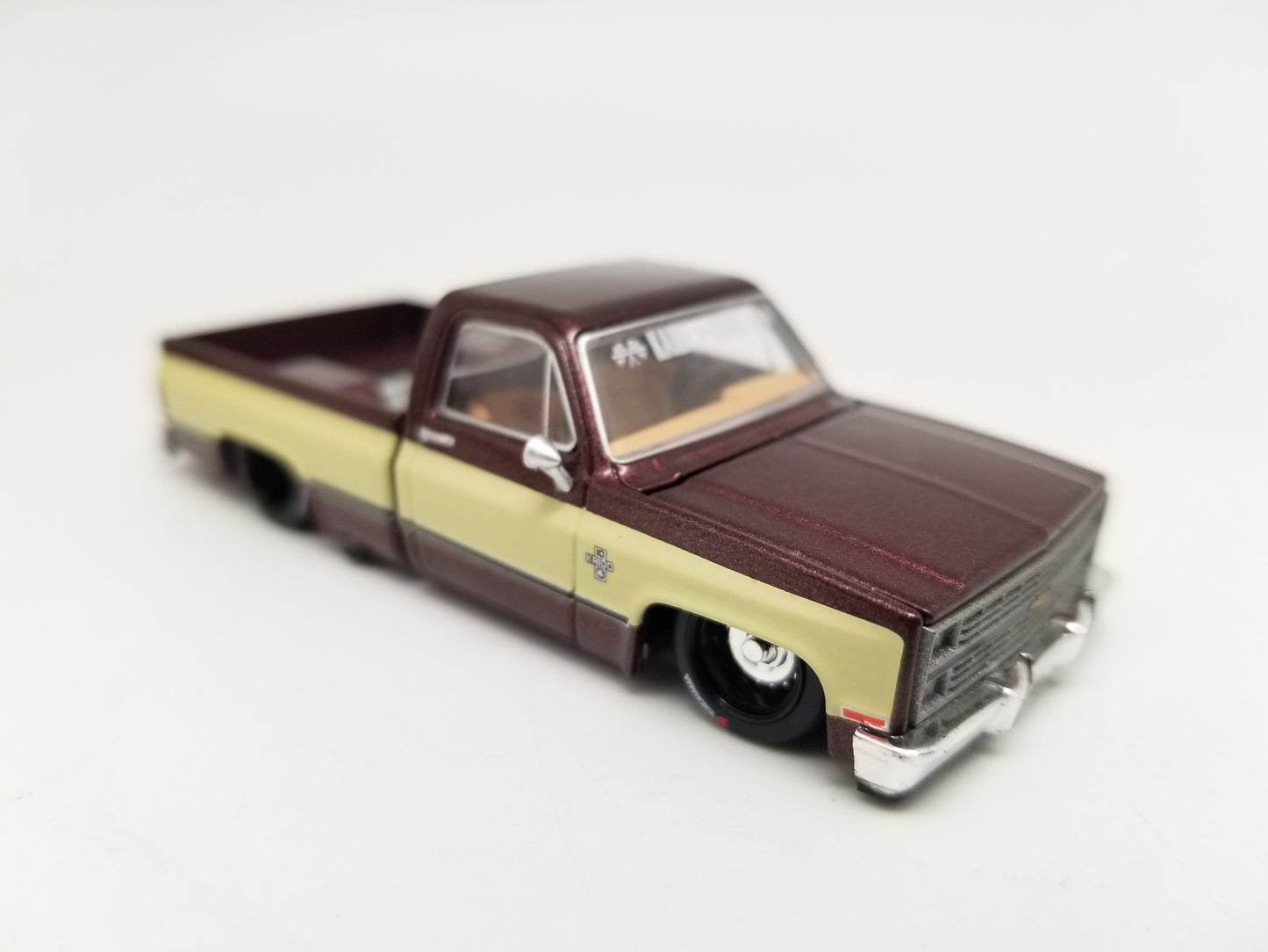 Kaido House 145 Chevrolet Silverado - Two-Tone Brown Cream