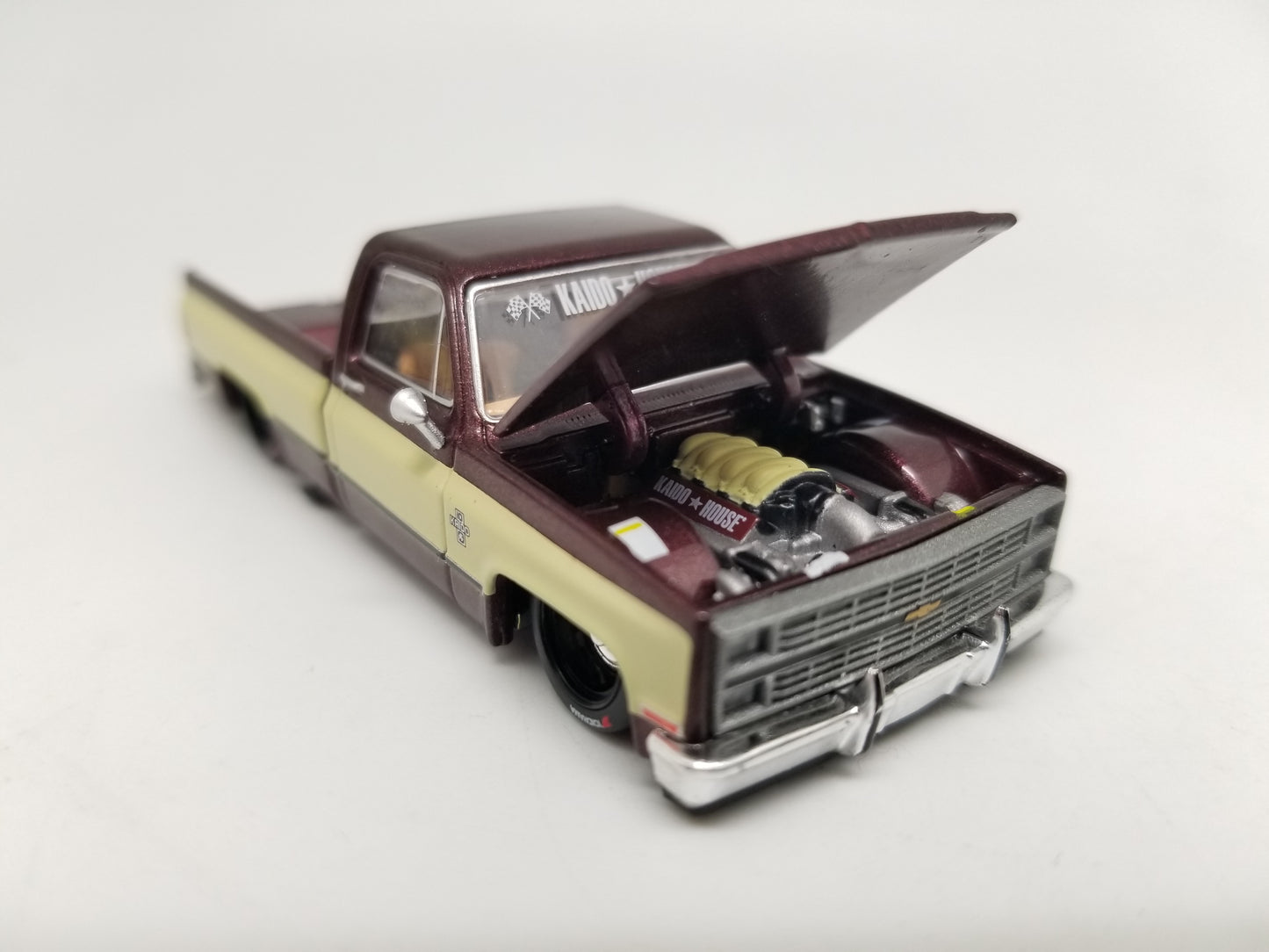 Kaido House 145 Chevrolet Silverado - Two-Tone Brown Cream