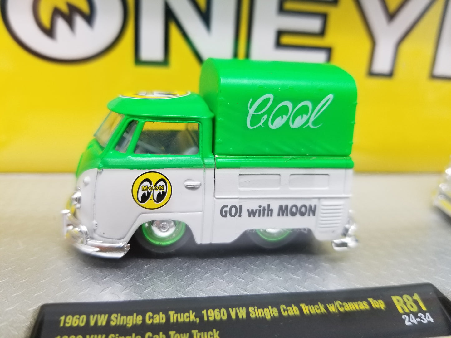 M2 1960 VW Single Cab Trucks (3x) - Mooneyes - Auto Hauler