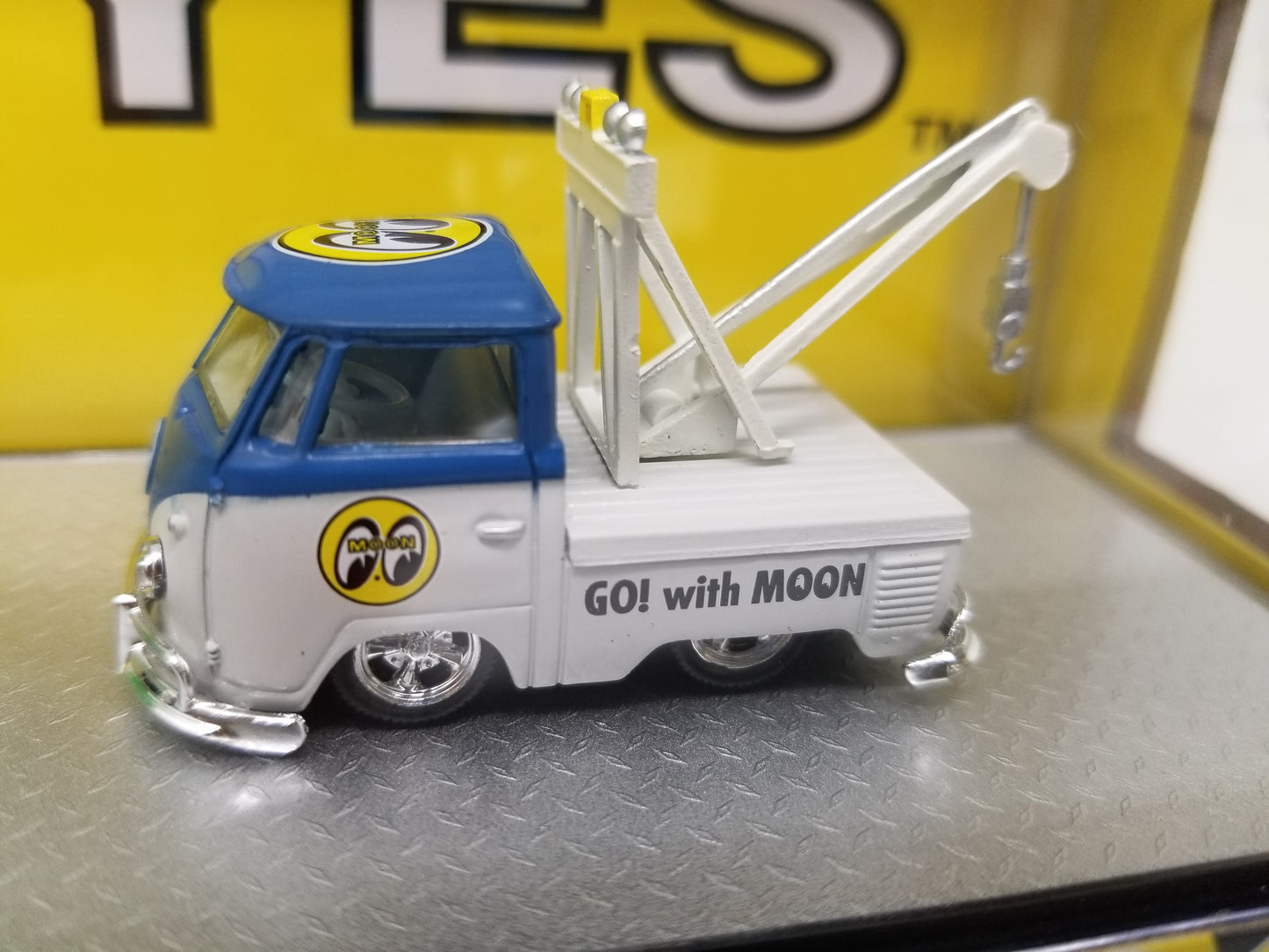 M2 1960 VW Single Cab Trucks (3x) - Mooneyes - Auto Hauler